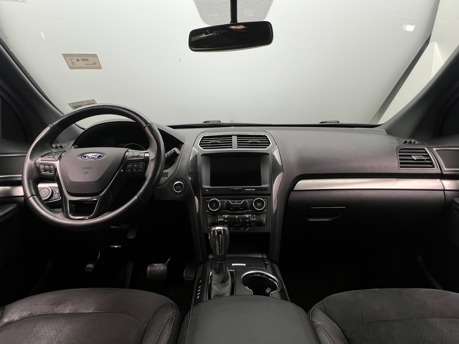 Thumbnail: 2018 Ford Explorer - 3