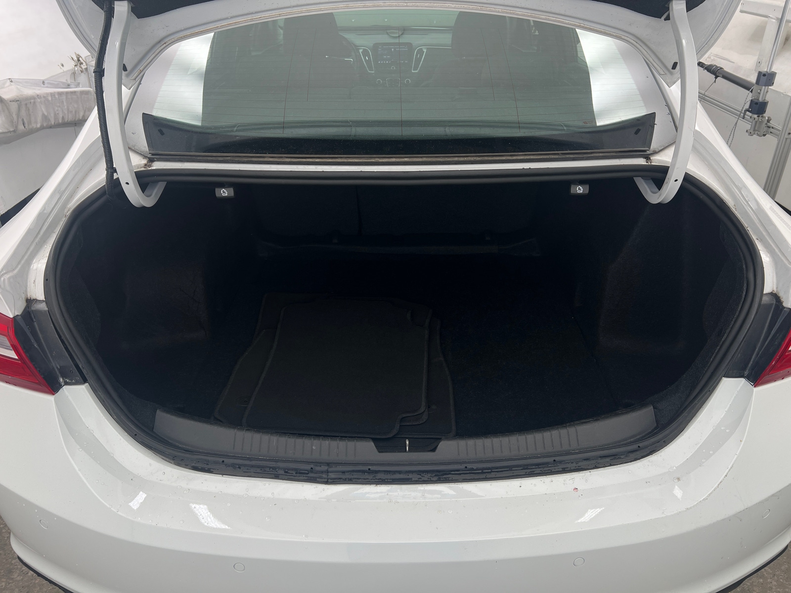 Thumbnail: 2024 Chevrolet Malibu - 7