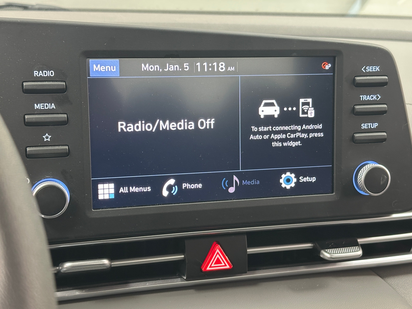 Thumbnail: 2022 Hyundai Elantra - 4