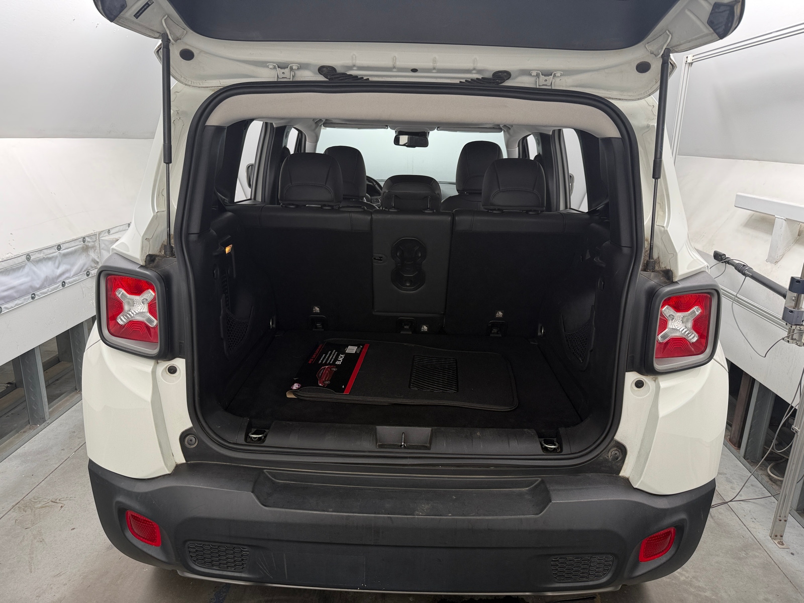 Thumbnail: 2019 Jeep Renegade - 6