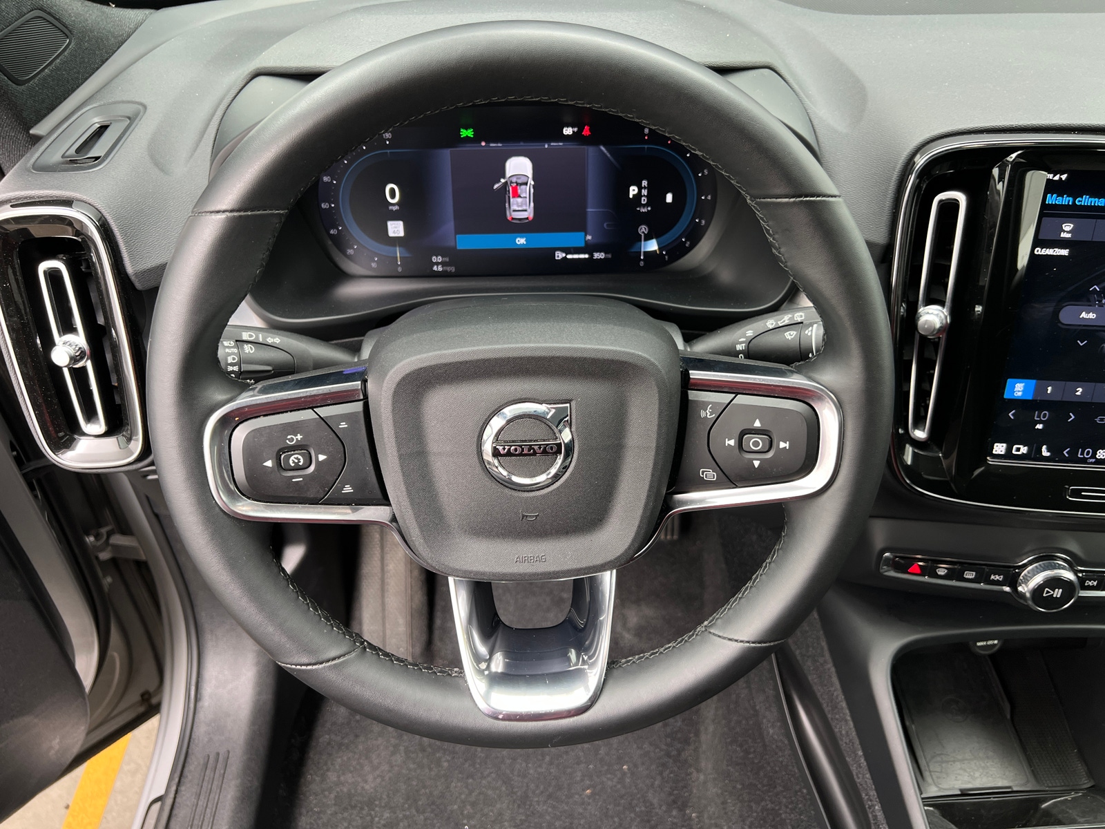 Thumbnail: 2024 Volvo XC40 - 5