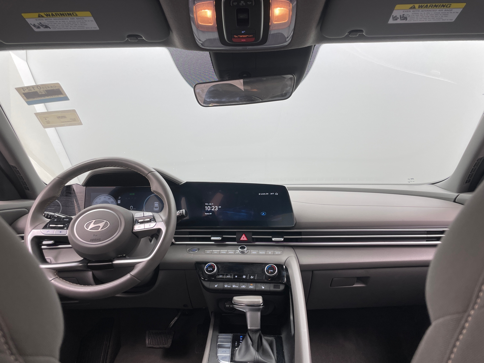 Thumbnail: 2024 Hyundai Elantra - 3