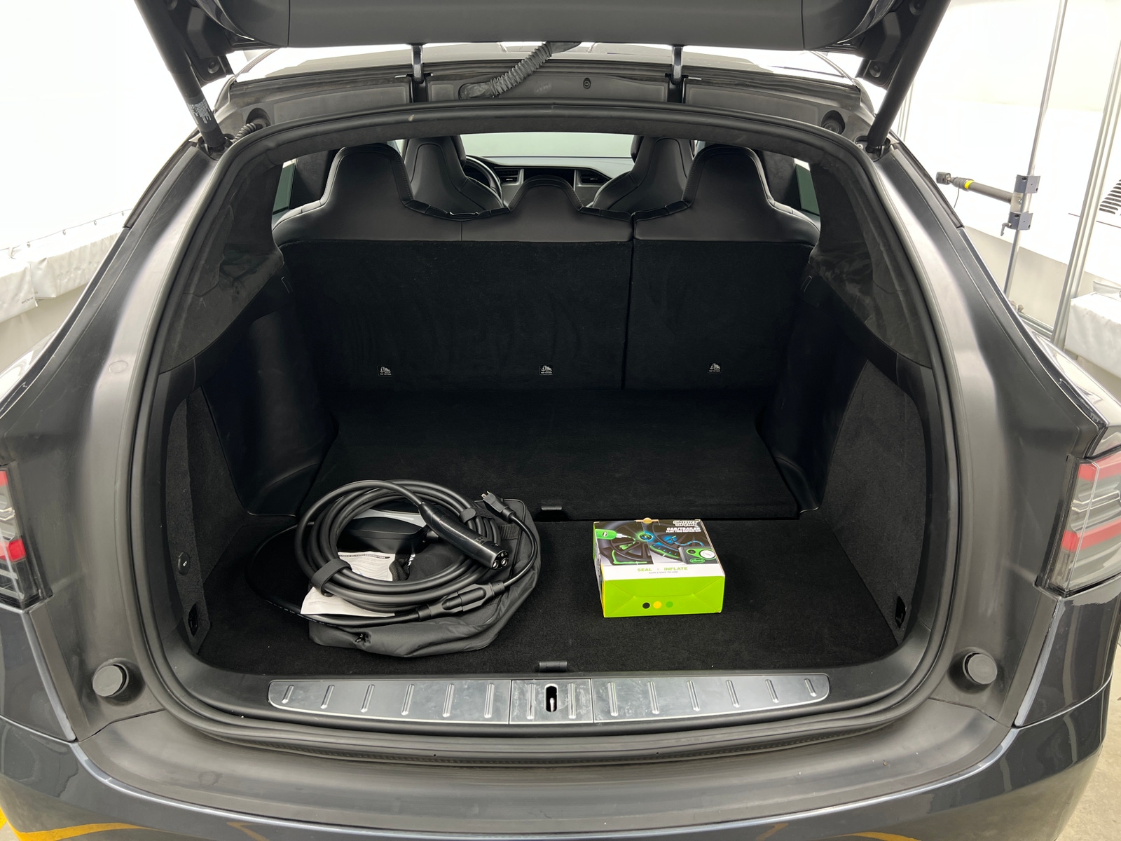 Thumbnail: 2018 Tesla Model X - 6