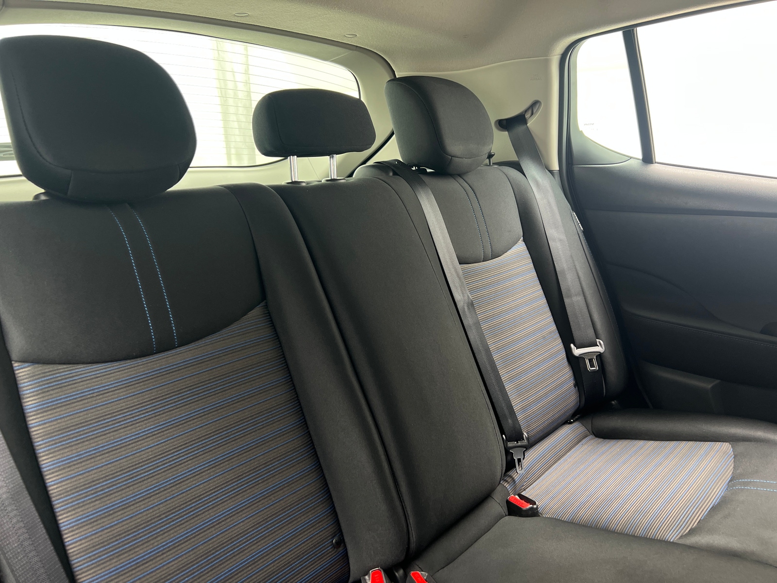 Thumbnail: 2023 Nissan Leaf - 6