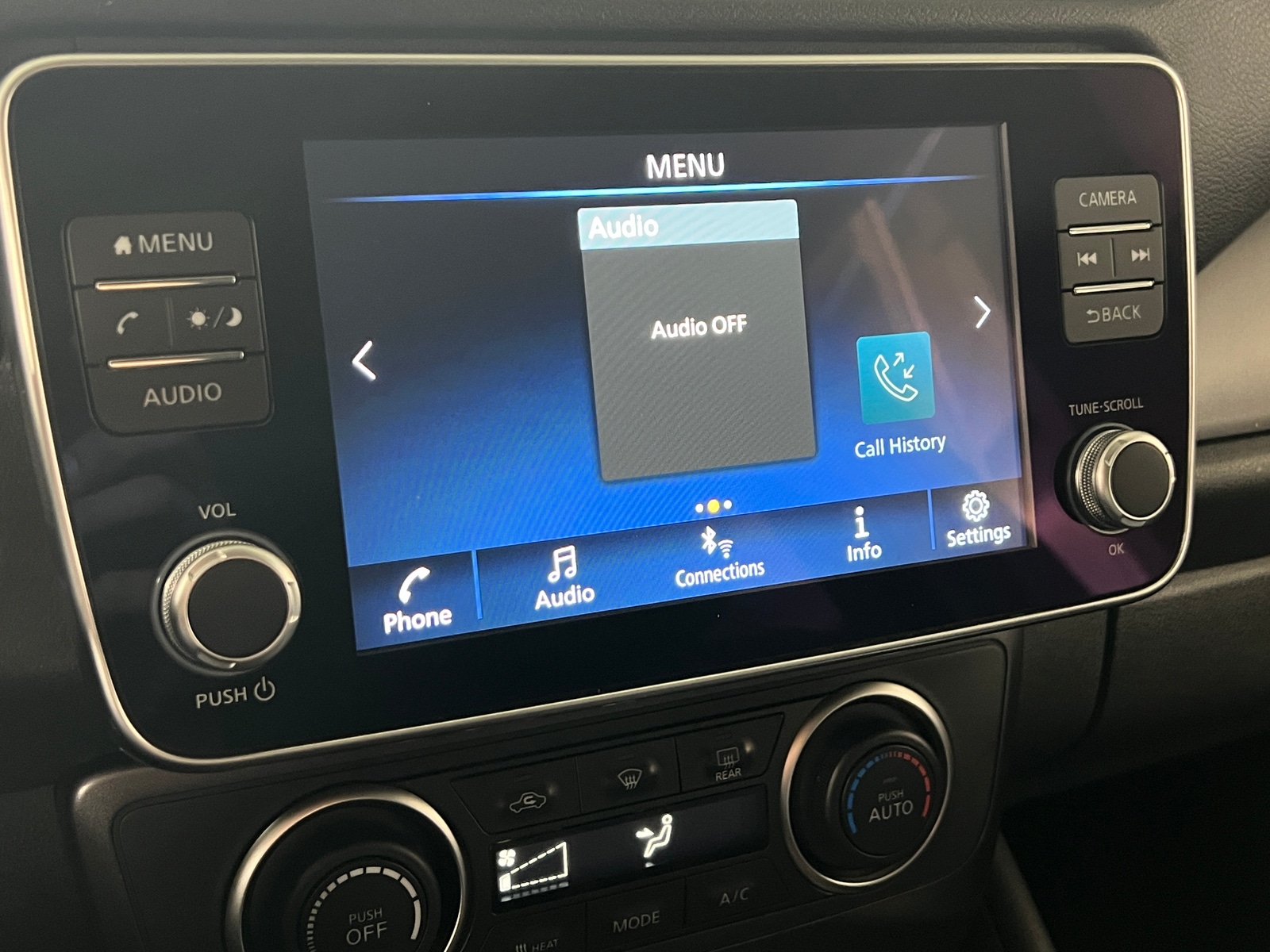 Thumbnail: 2023 Nissan Leaf - 4