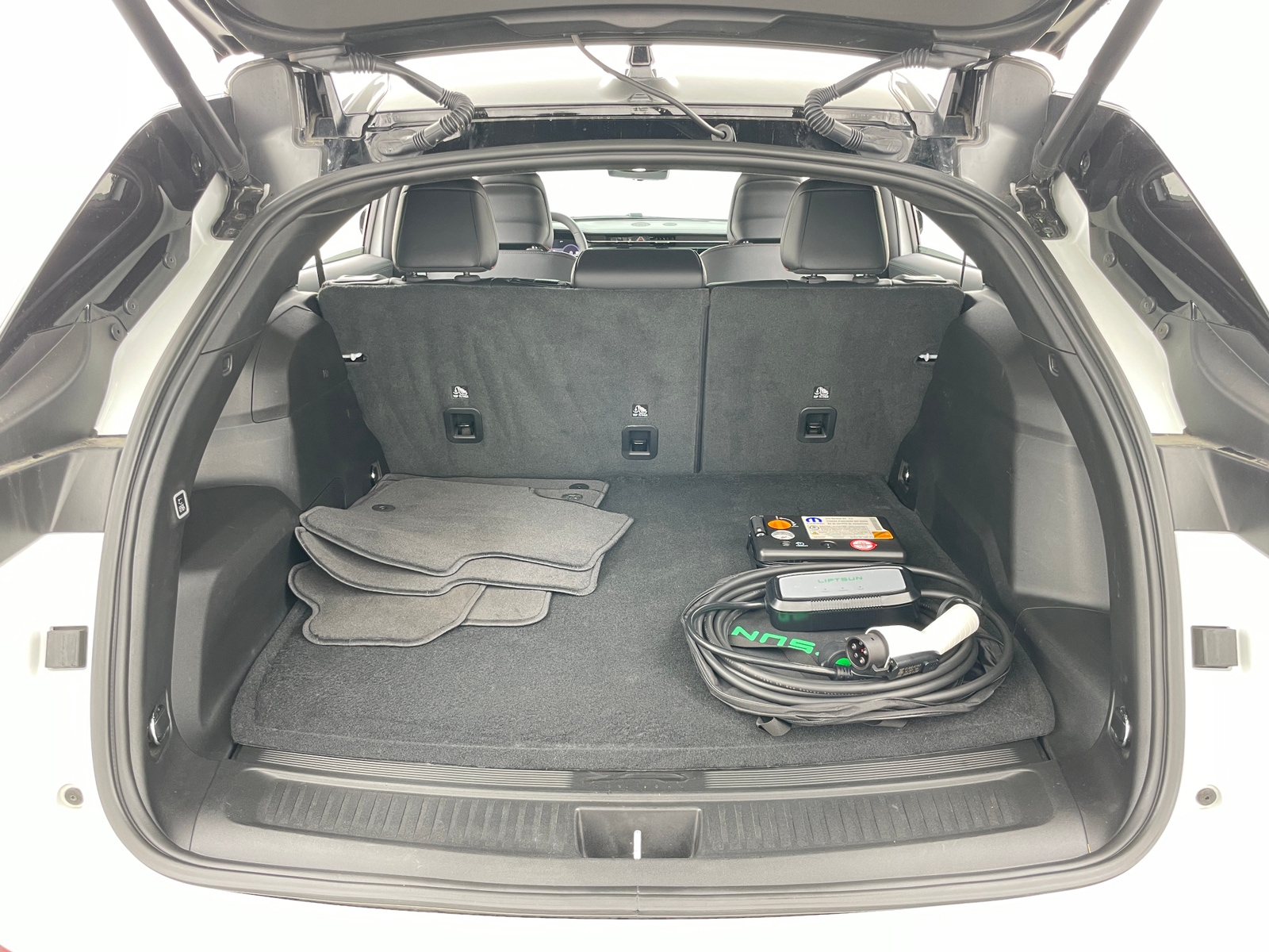 Thumbnail: 2024 Jeep Wagoneer S - 6