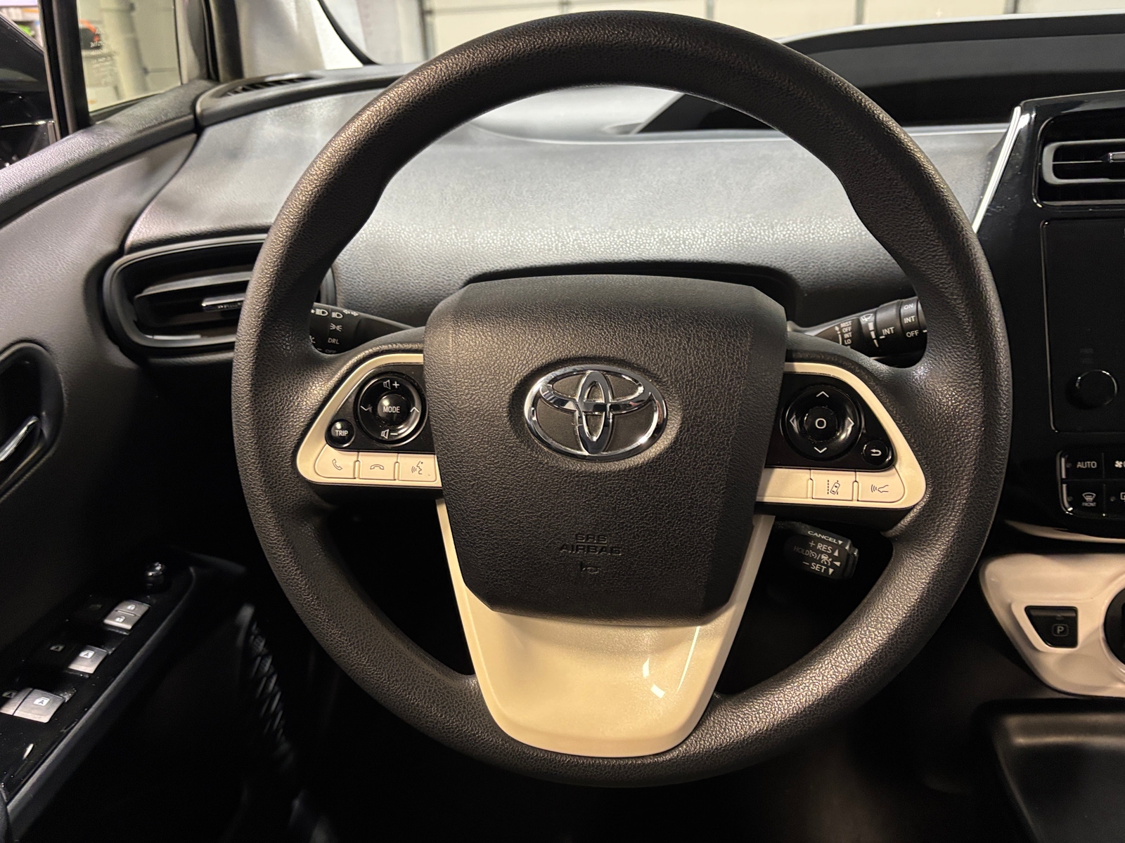 Thumbnail: 2018 Toyota Prius - 5