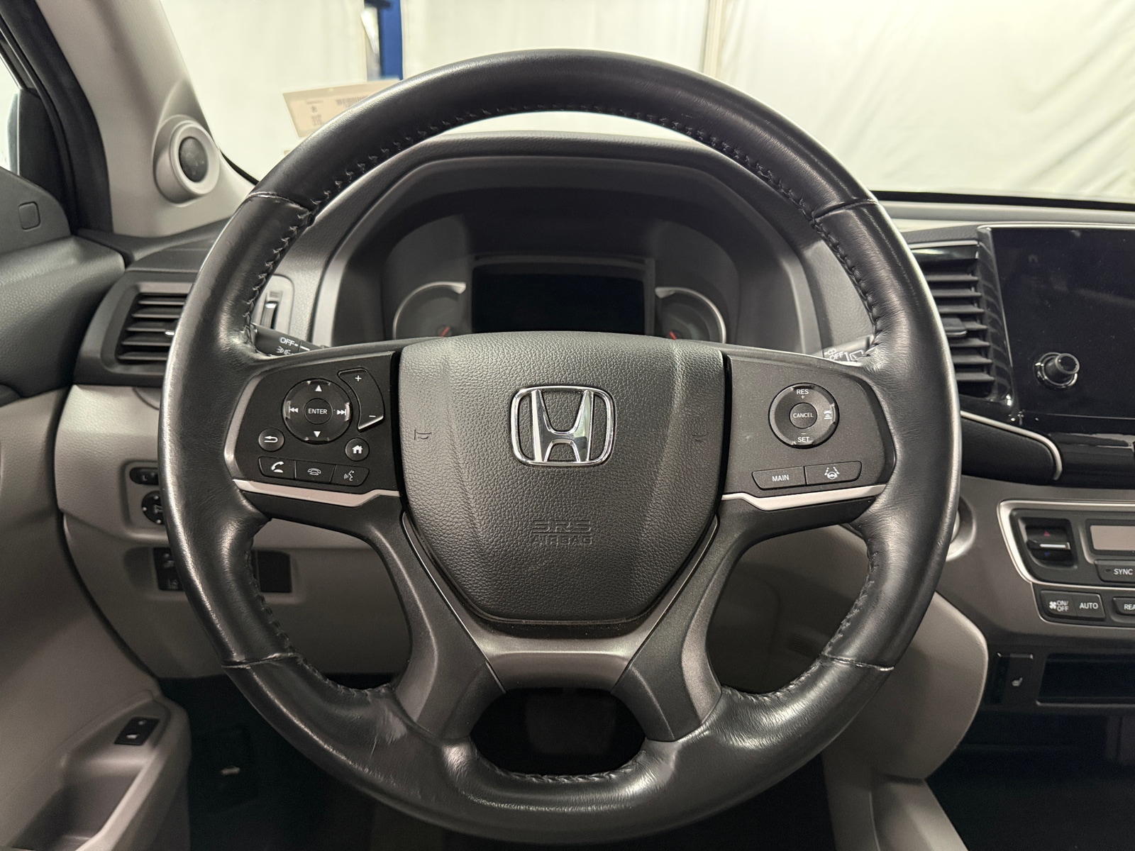 Thumbnail: 2019 Honda Pilot - 4