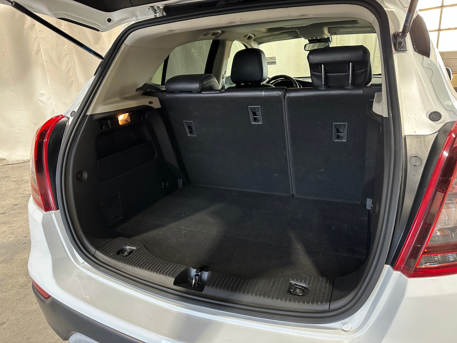 Thumbnail: 2018 Buick Encore - 6