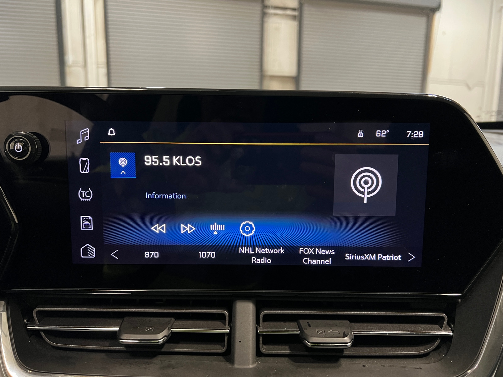 Thumbnail: 2025 Chevrolet Trax - 4