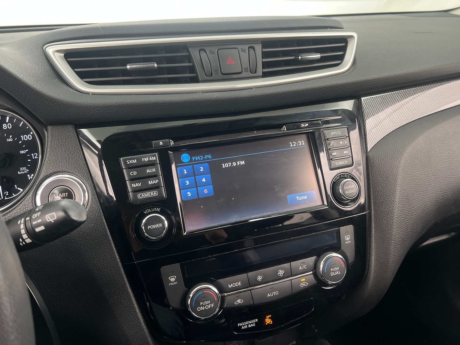 Thumbnail: 2016 Nissan Rogue - 3