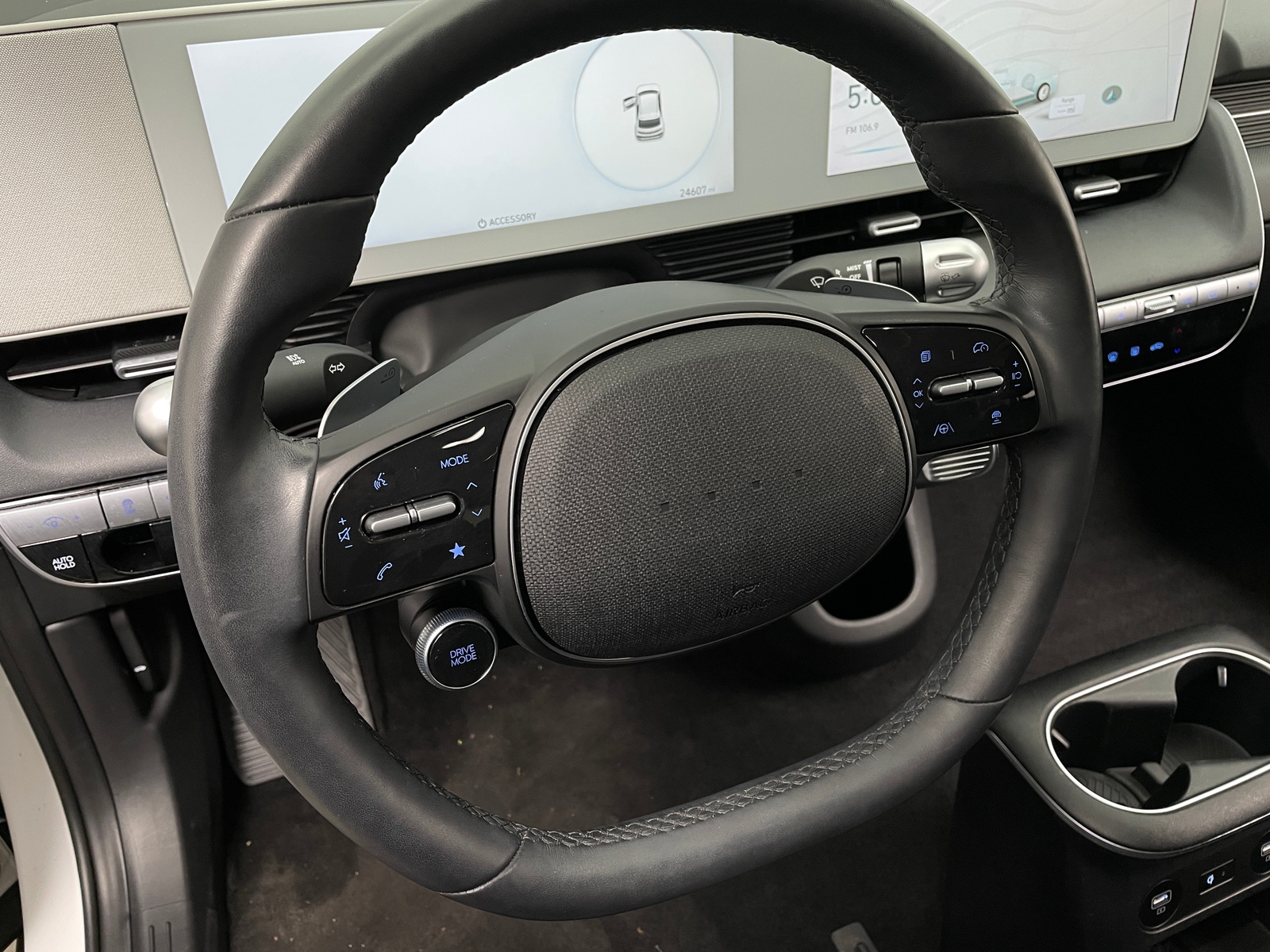 Thumbnail: 2022 Hyundai Ioniq 5 - 4