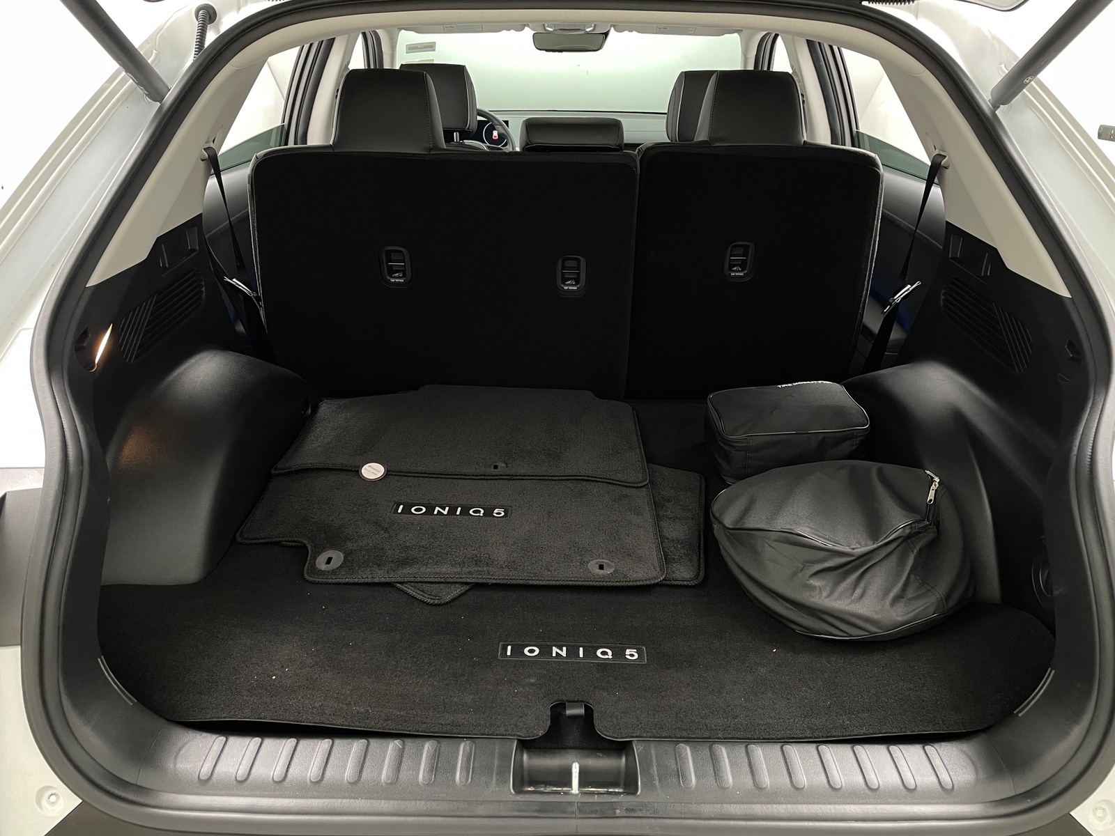 Thumbnail: 2022 Hyundai Ioniq 5 - 6