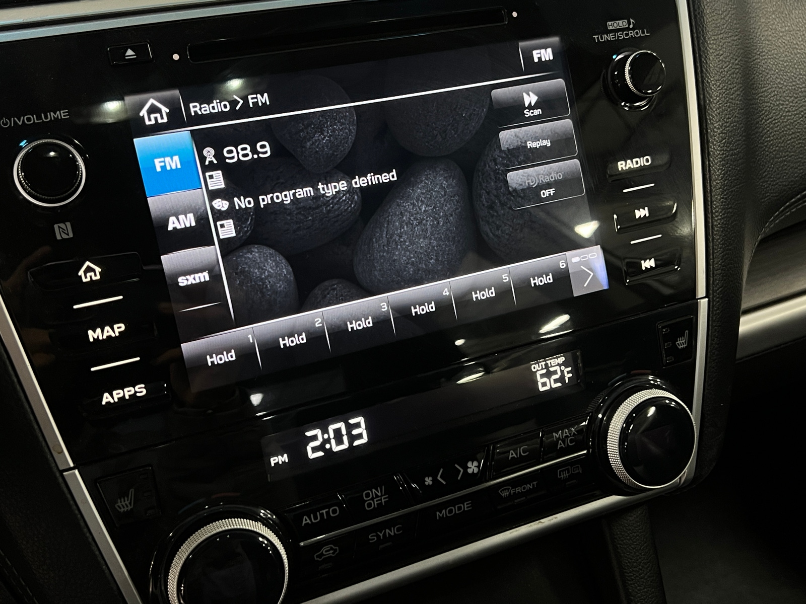 Thumbnail: 2018 Subaru Legacy - 3