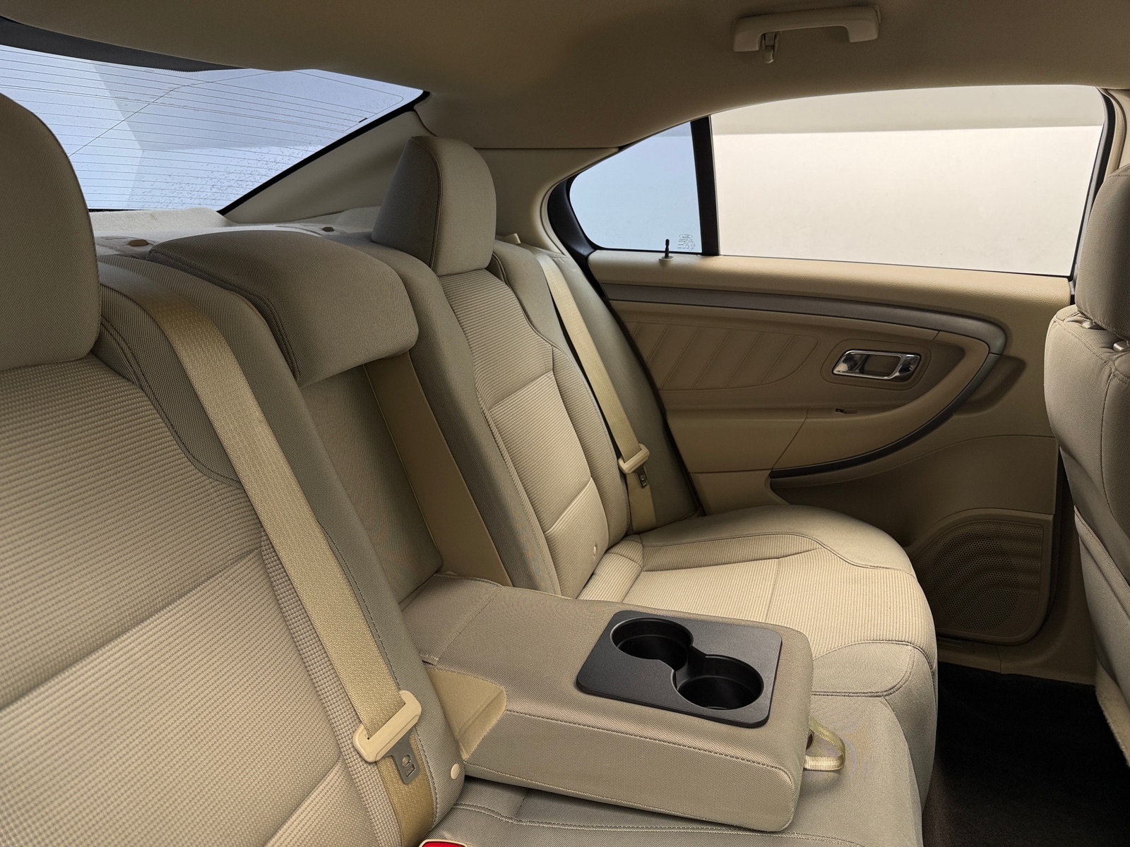 Thumbnail: 2015 Ford Taurus - 6