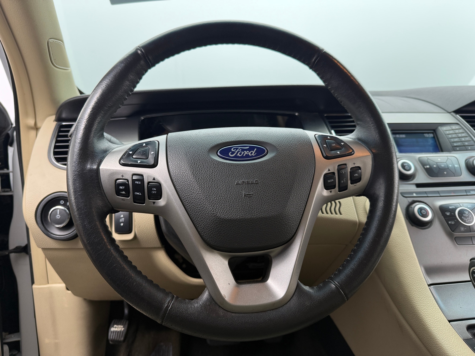 Thumbnail: 2015 Ford Taurus - 5