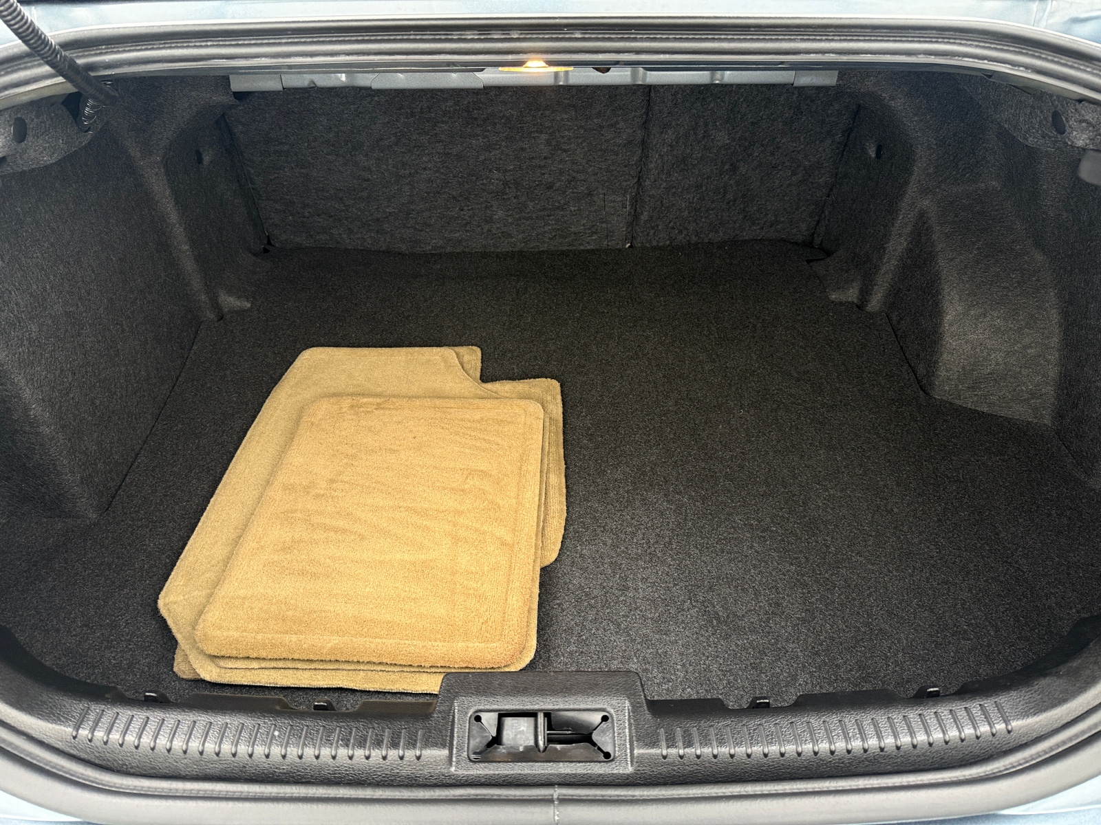 Thumbnail: 2012 Ford Fusion - 7