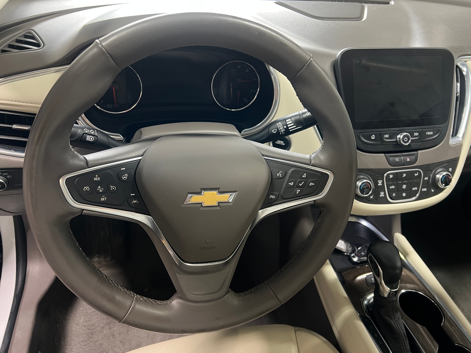 Thumbnail: 2024 Chevrolet Malibu - 4