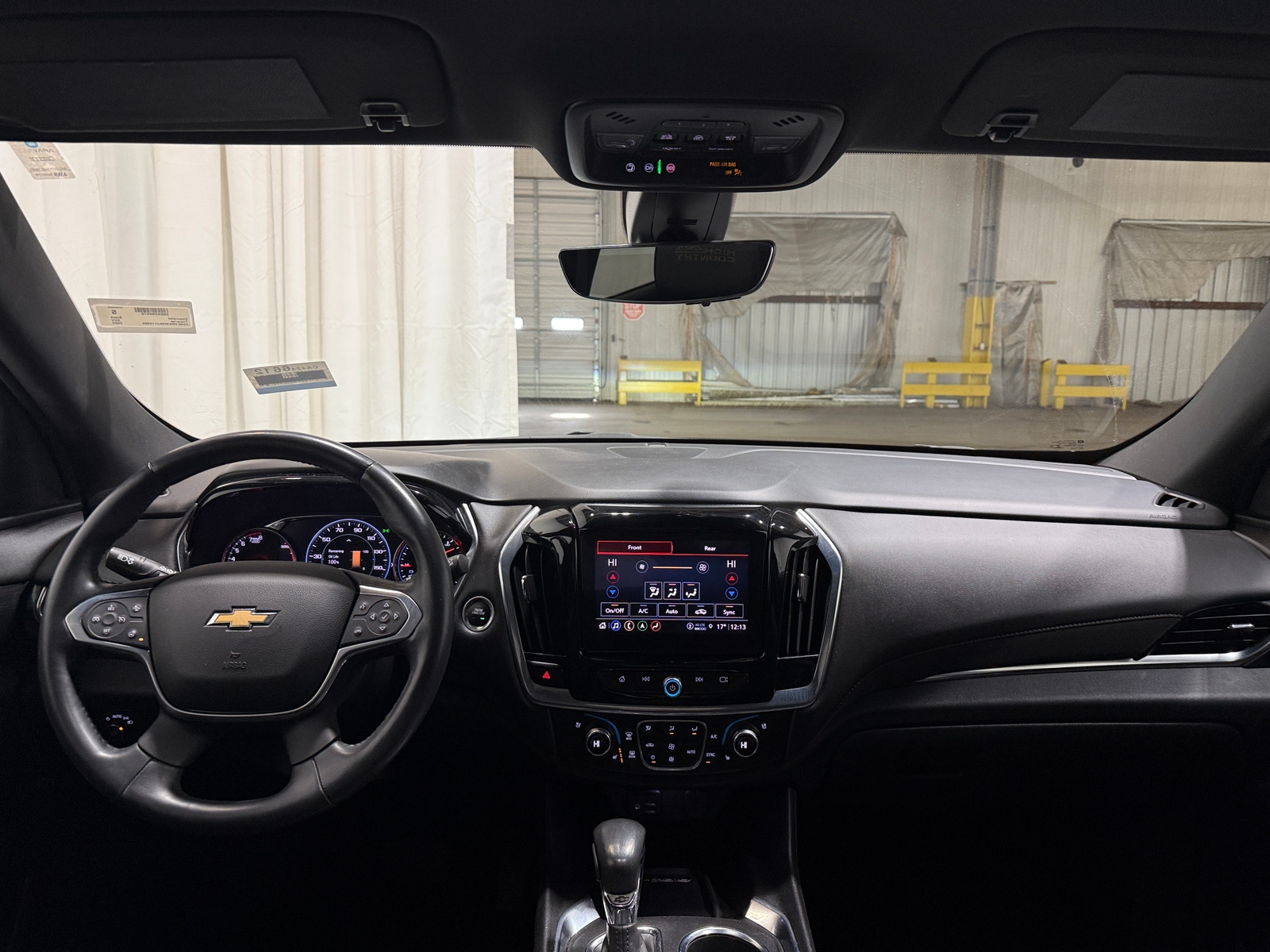 Thumbnail: 2022 Chevrolet Traverse - 2