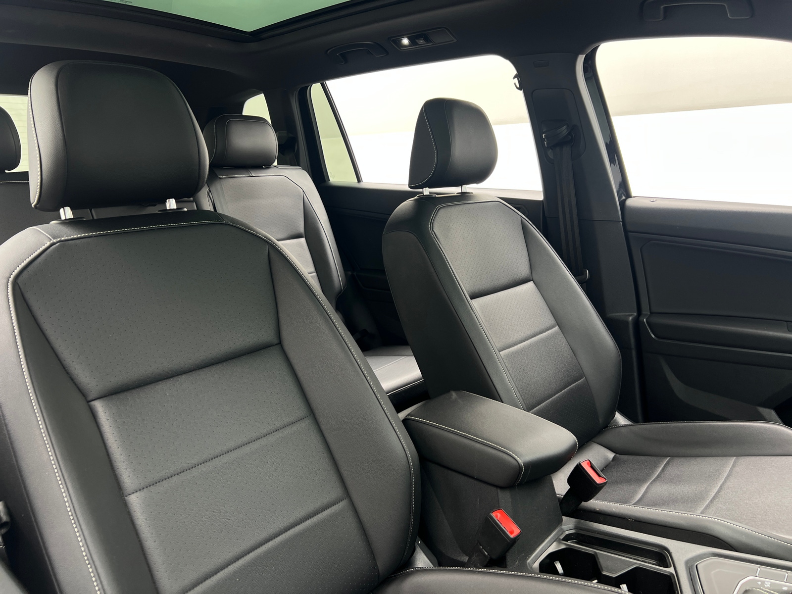 Thumbnail: 2021 Volkswagen Tiguan - 2