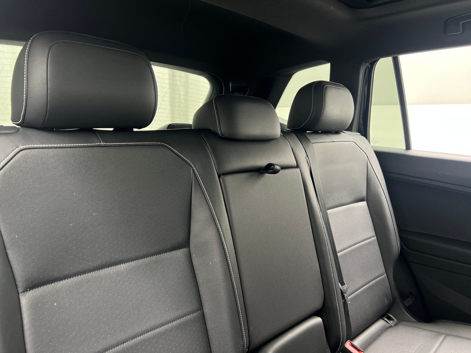 Thumbnail: 2021 Volkswagen Tiguan - 6