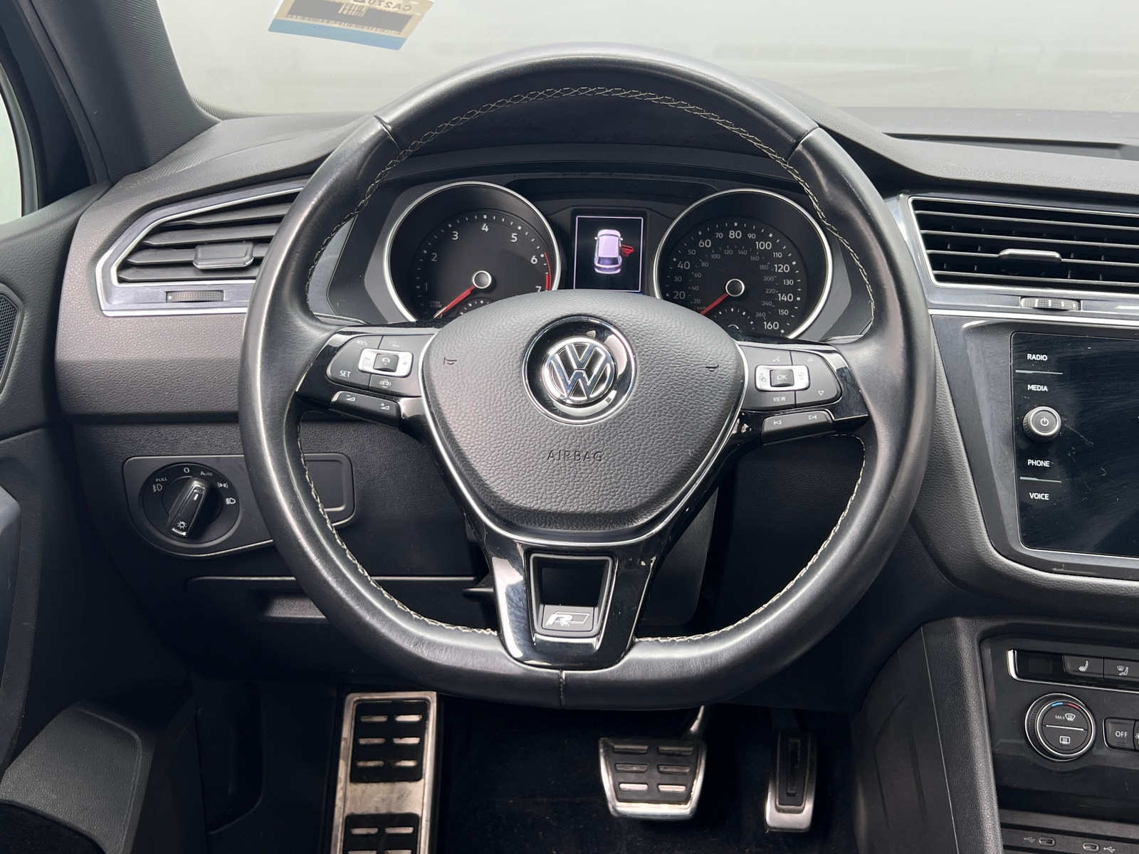 Thumbnail: 2021 Volkswagen Tiguan - 5