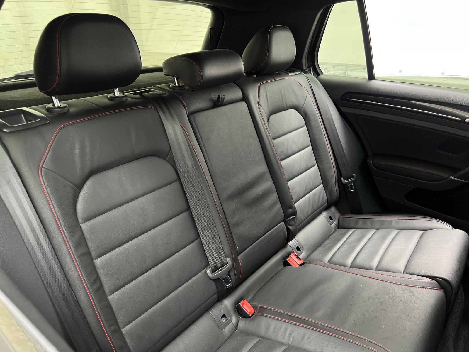 Thumbnail: 2017 Volkswagen Golf - 6