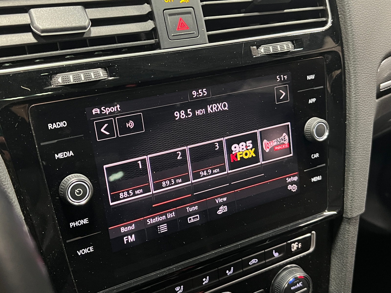 Thumbnail: 2017 Volkswagen Golf - 4