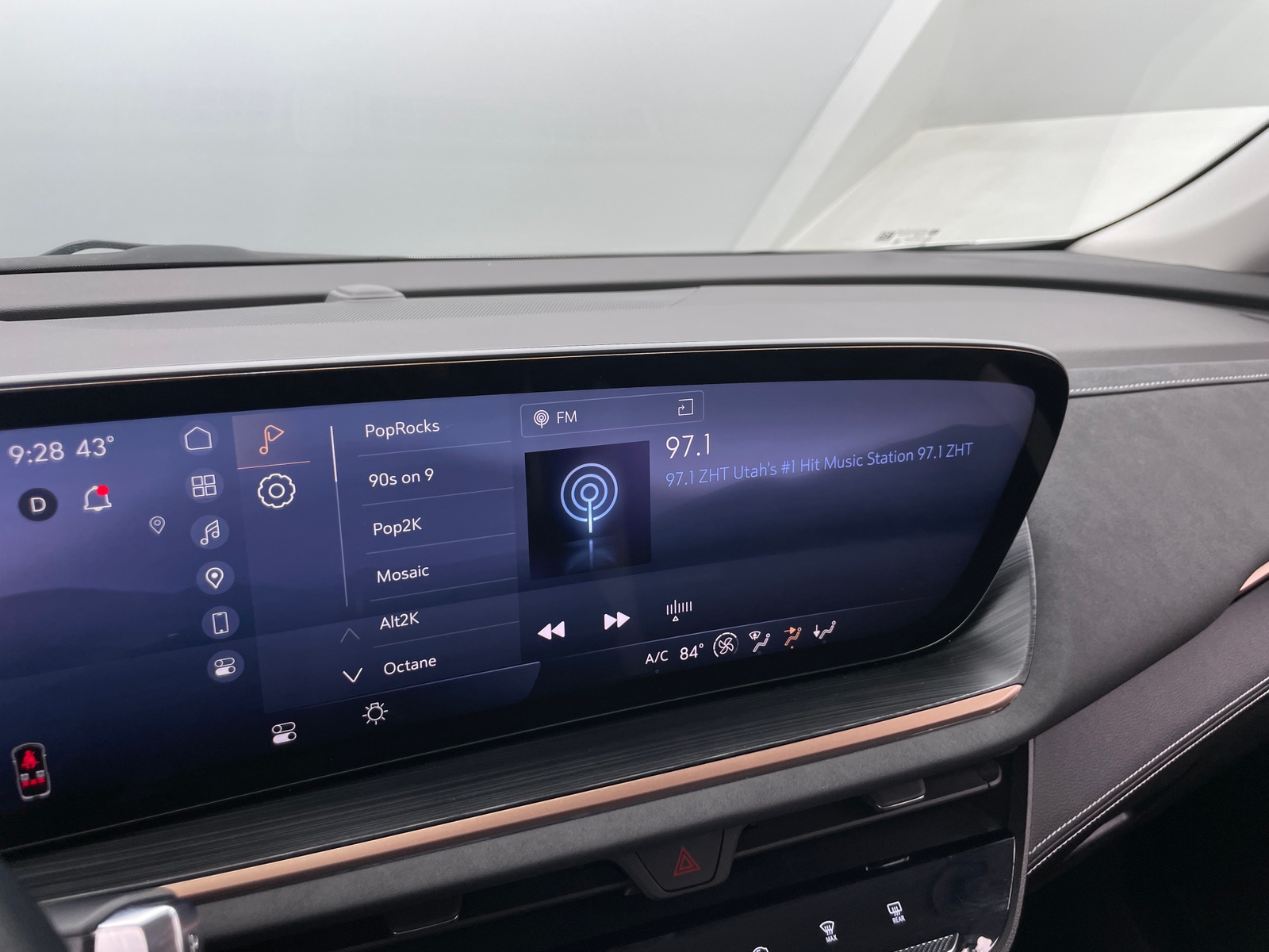 Thumbnail: 2024 Buick Envision - 3