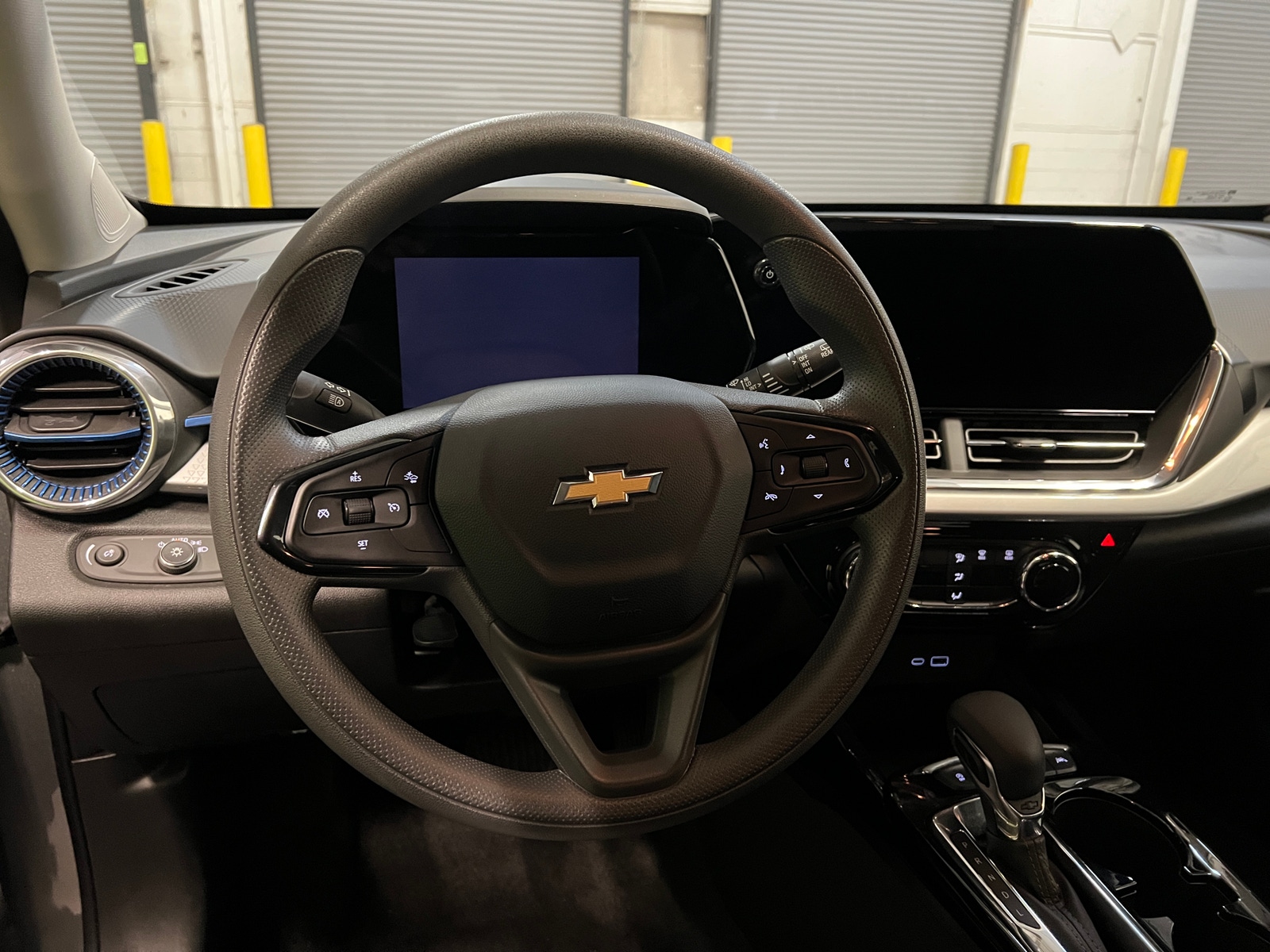 Thumbnail: 2025 Chevrolet Trax - 5