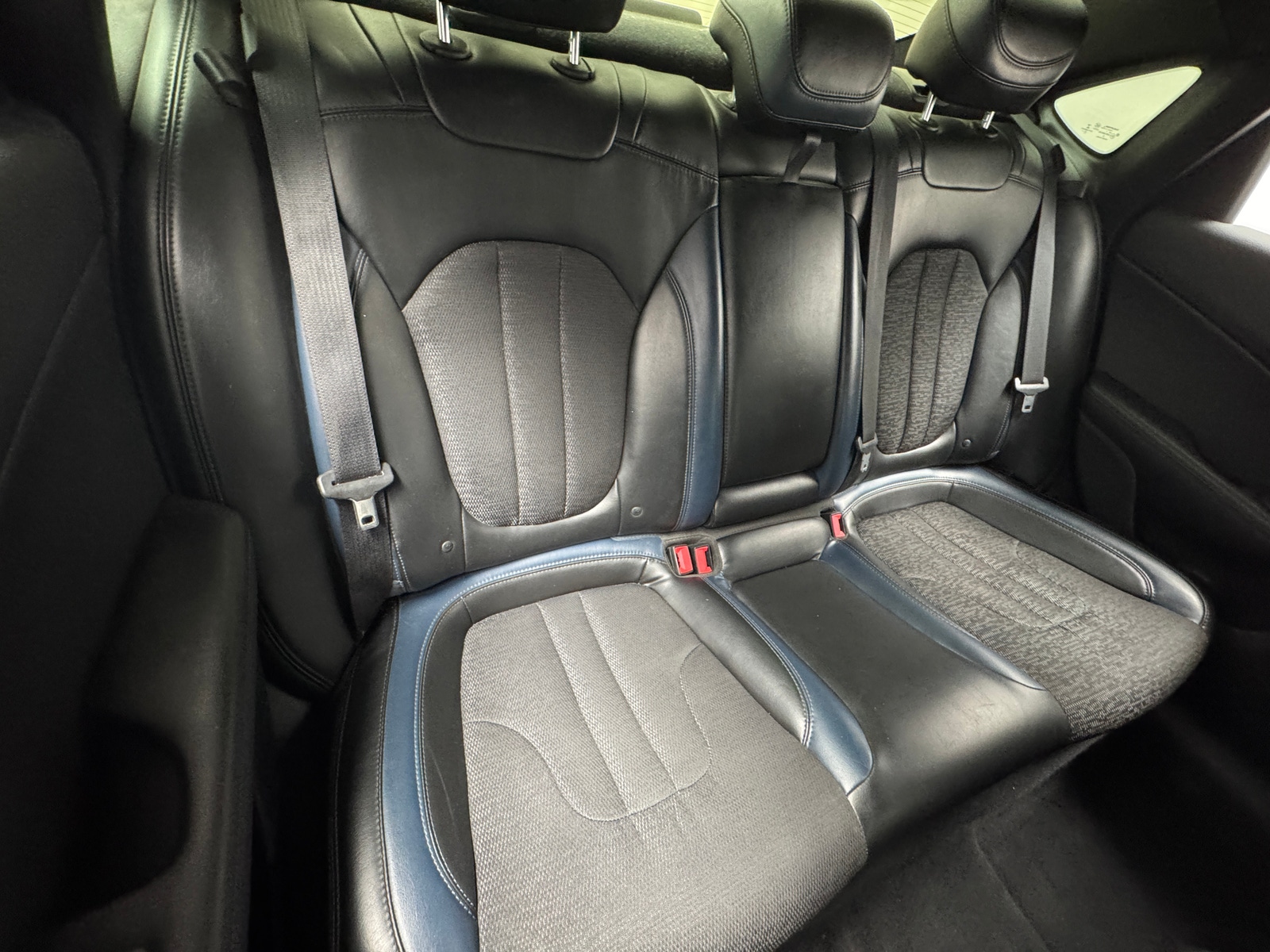 Thumbnail: 2016 Chrysler 200 - 6