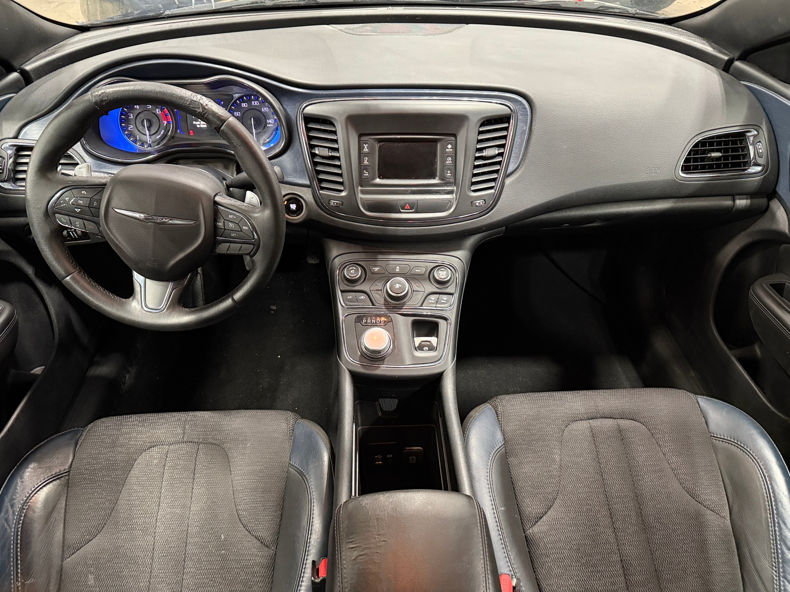 Thumbnail: 2016 Chrysler 200 - 3