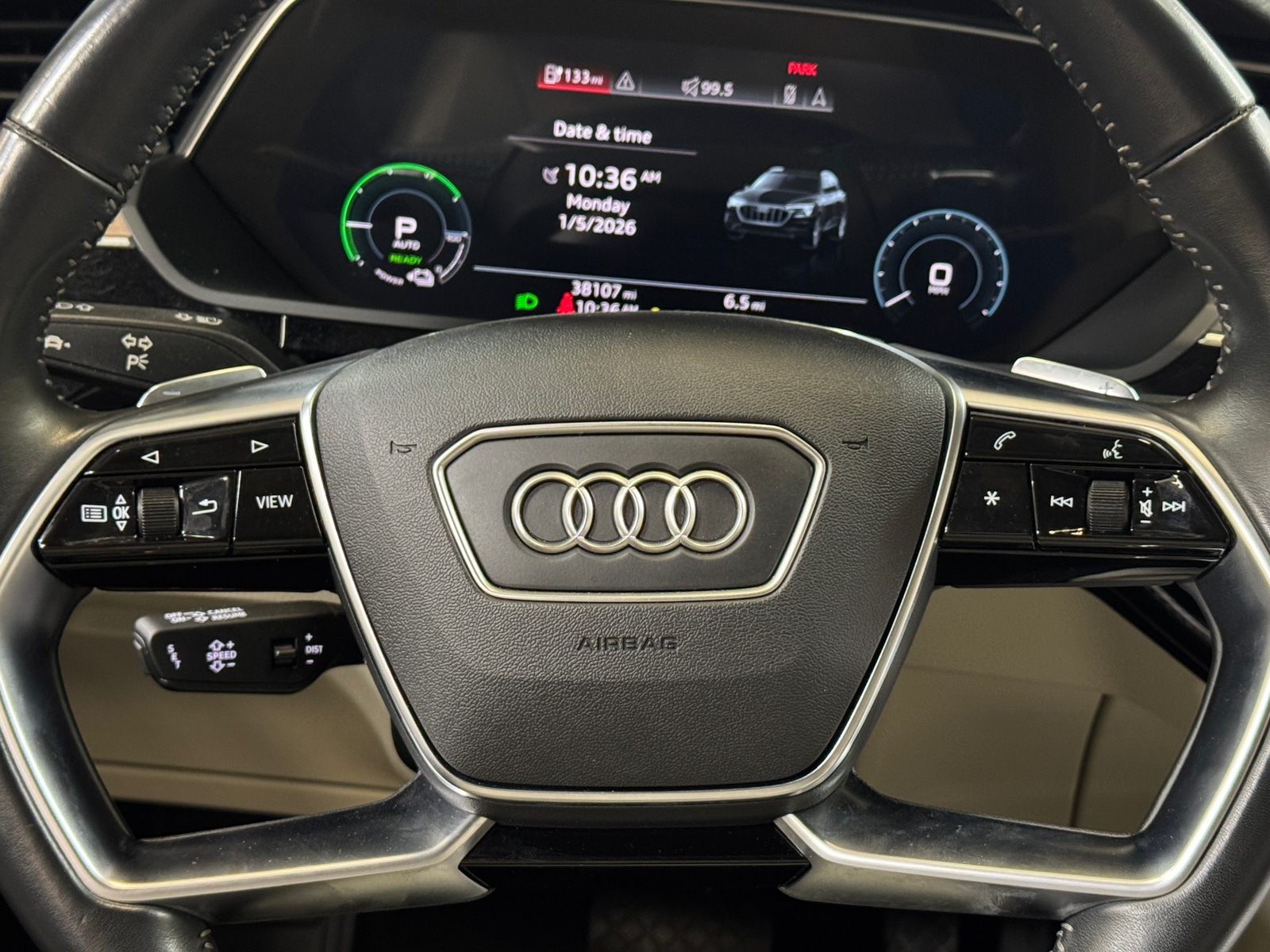 Thumbnail: 2019 Audi e-tron - 4