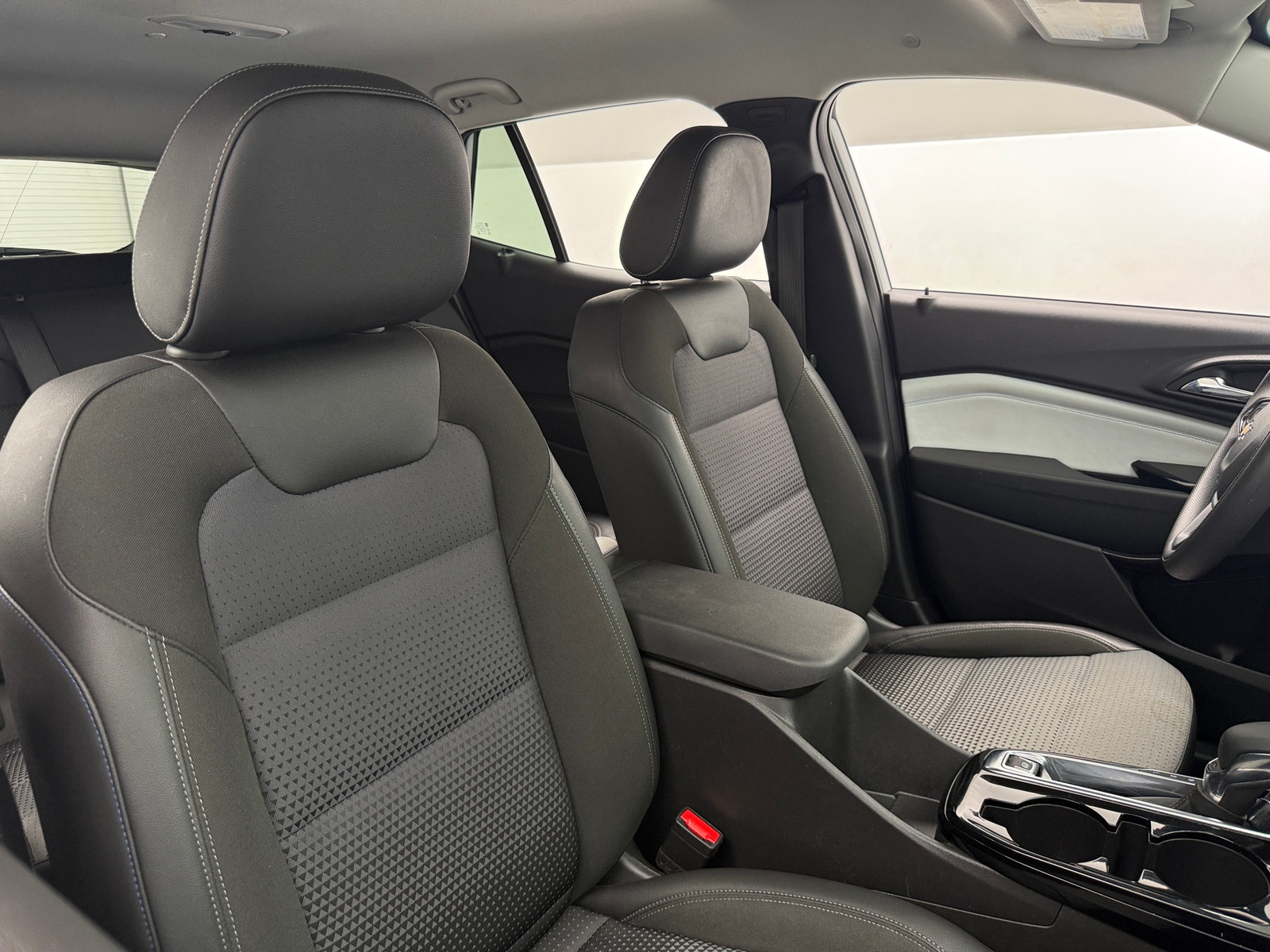 Thumbnail: 2025 Chevrolet Trax - 2