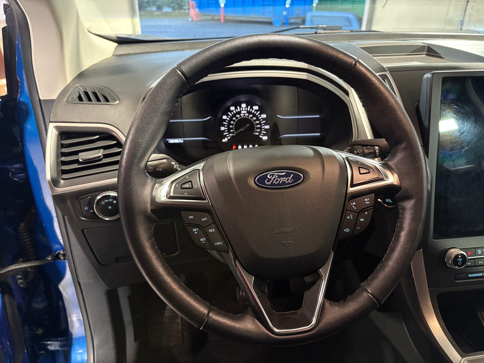 Thumbnail: 2023 Ford Edge - 4