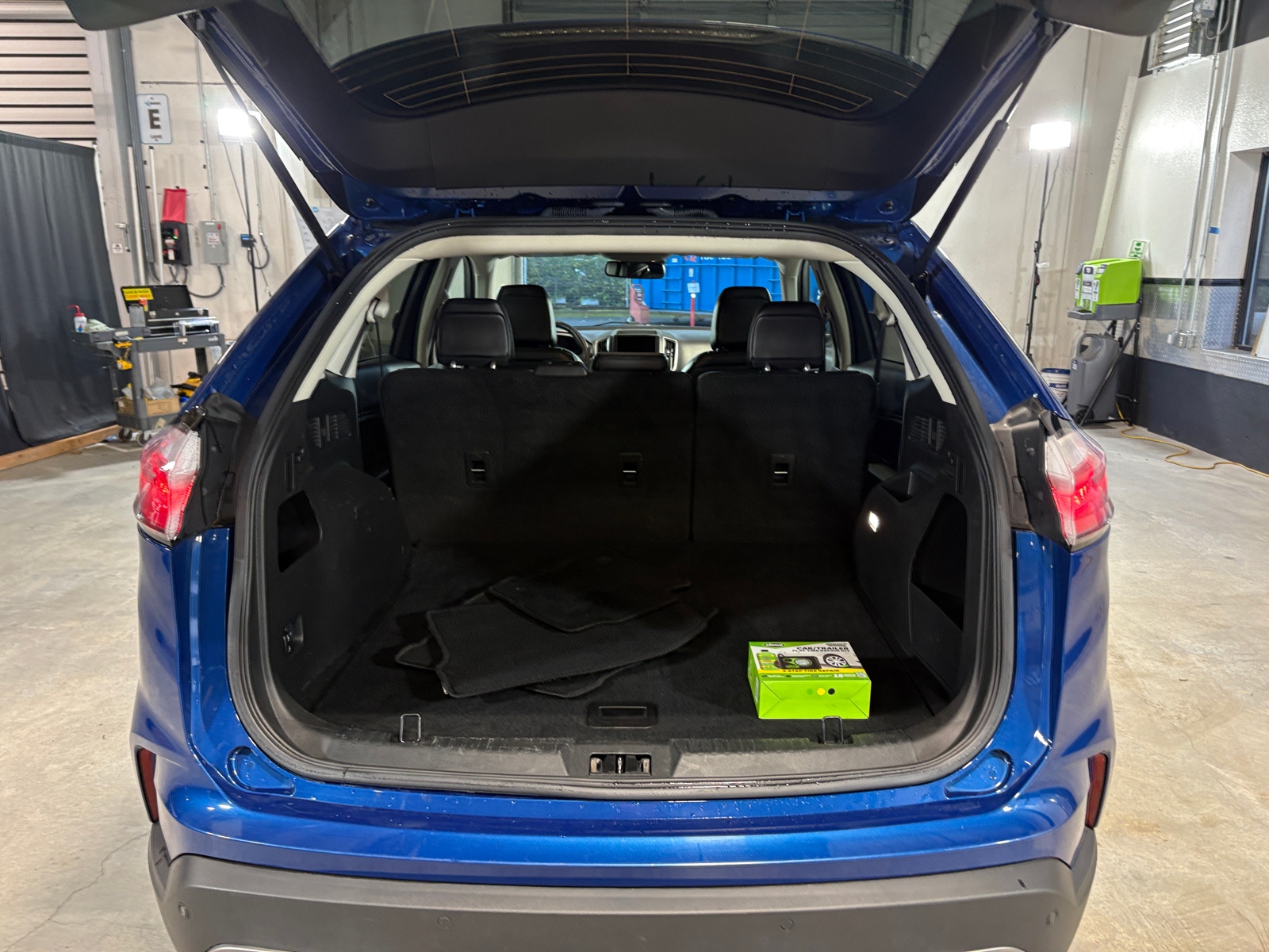 Thumbnail: 2023 Ford Edge - 6