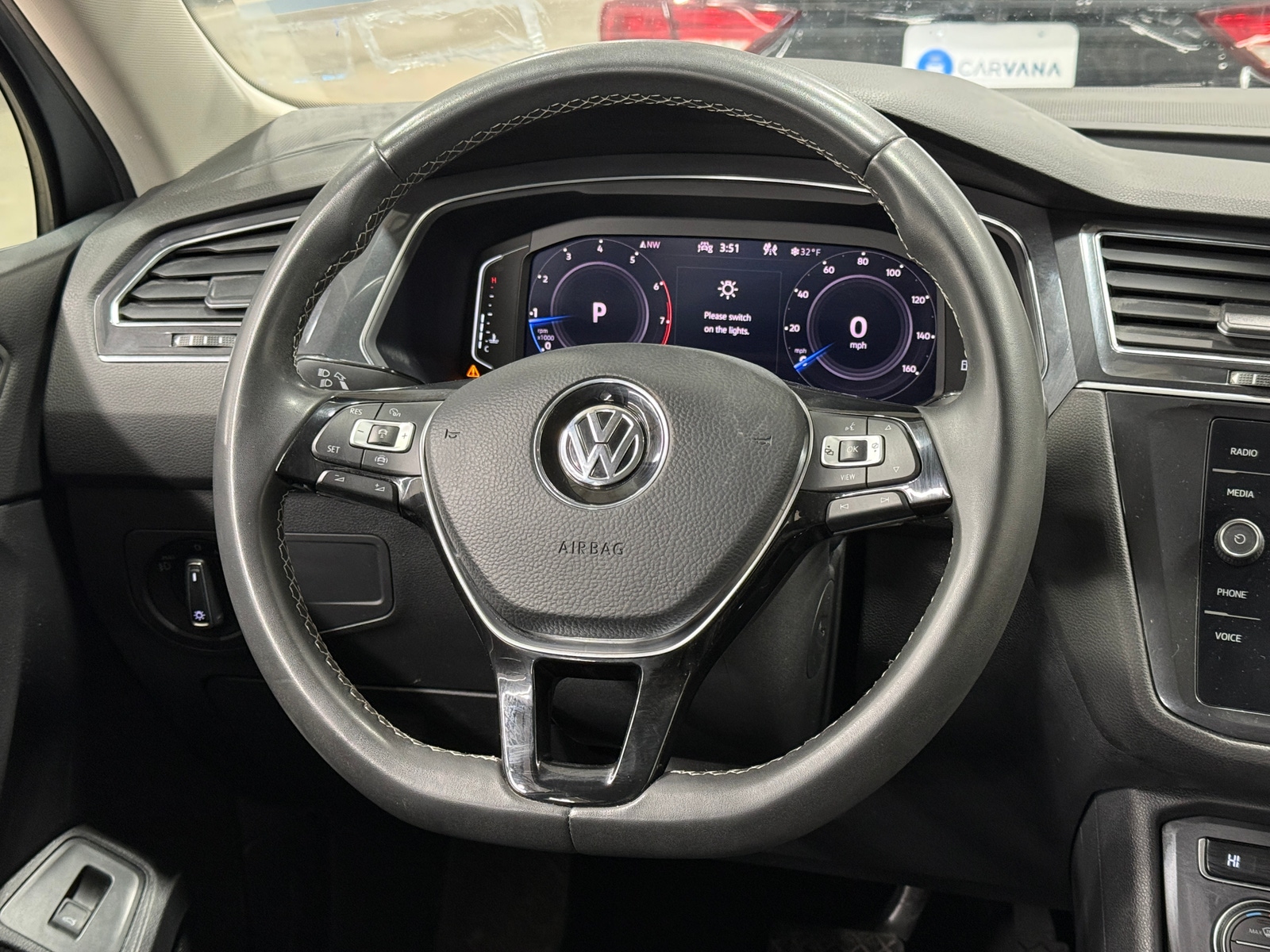 Thumbnail: 2021 Volkswagen Tiguan - 4