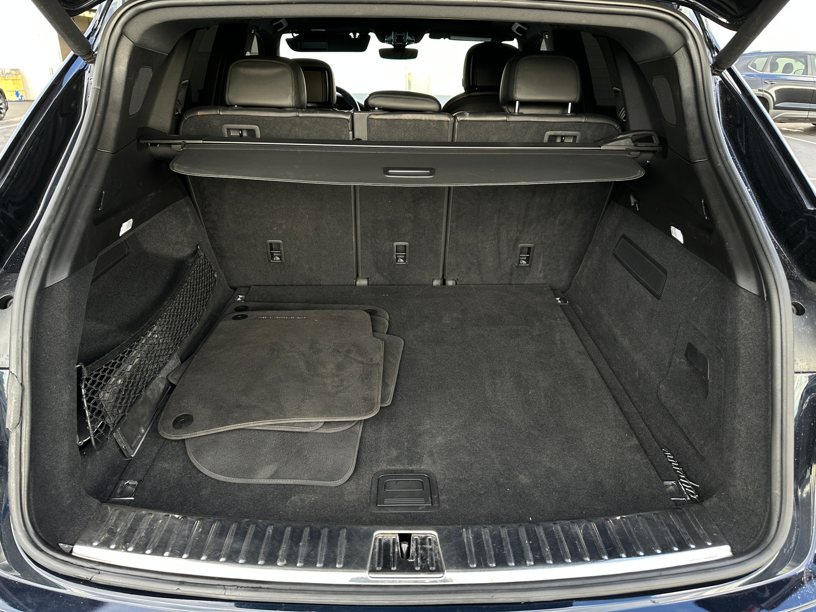 Thumbnail: 2020 Porsche Cayenne - 6