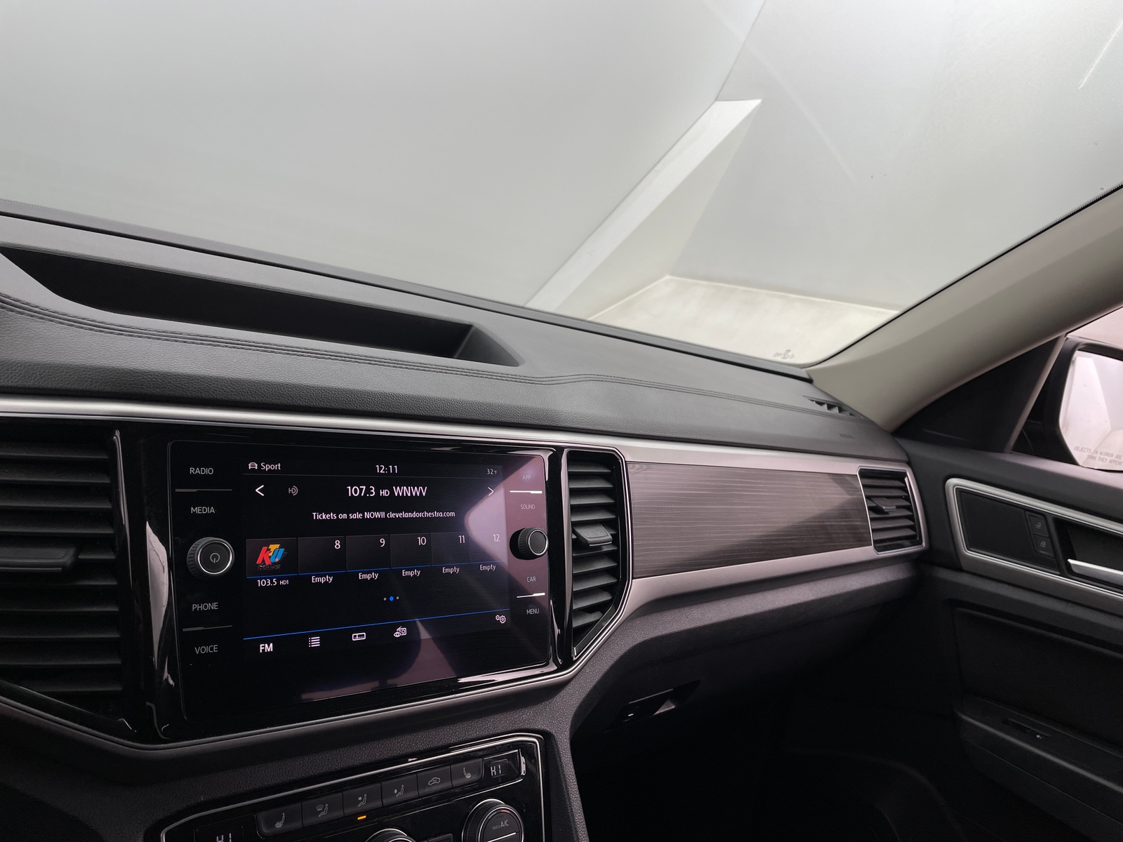 Thumbnail: 2018 Volkswagen Atlas - 3