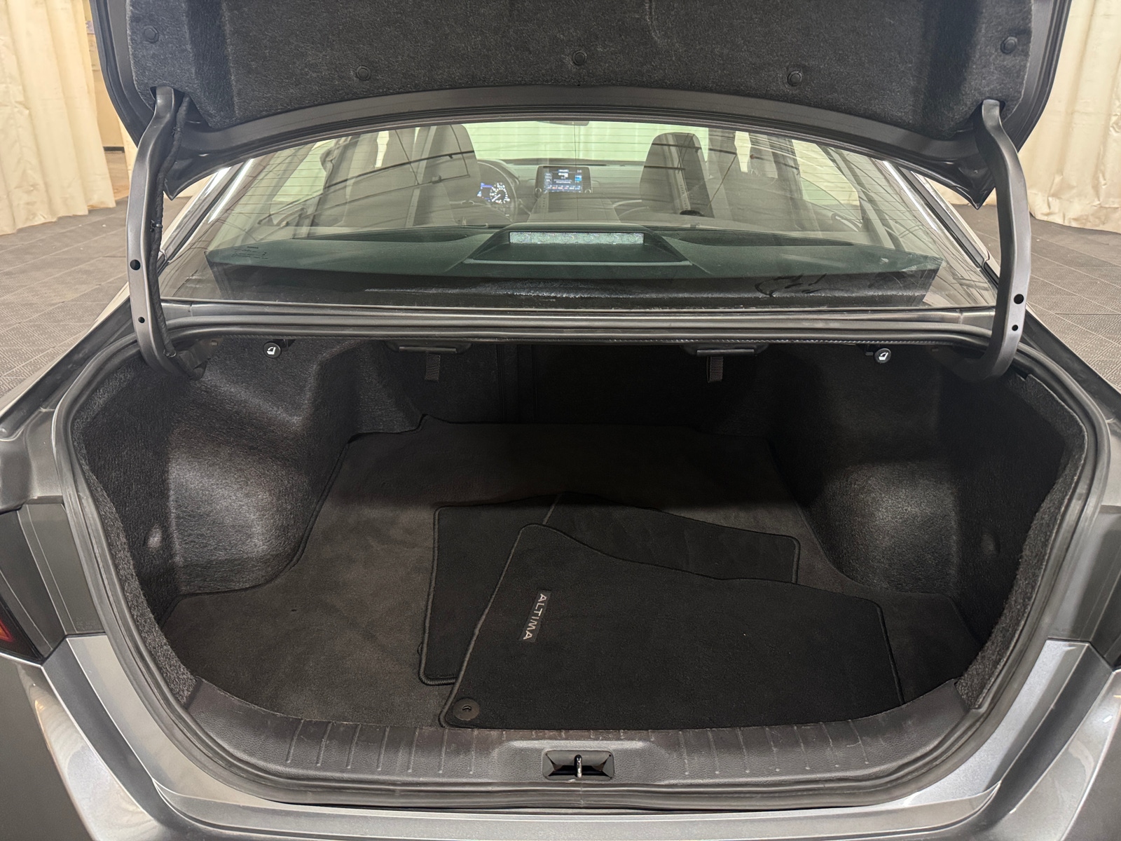 Thumbnail: 2025 Nissan Altima - 7