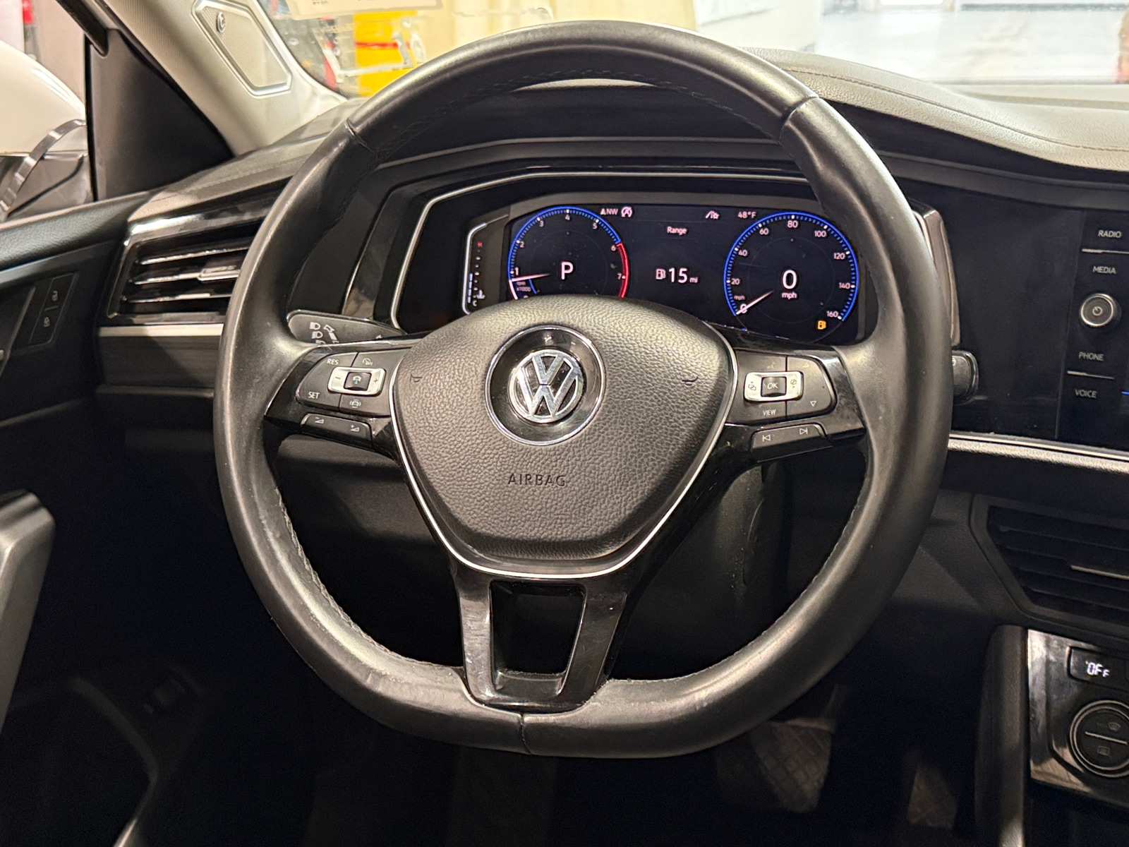 Thumbnail: 2019 Volkswagen Jetta - 4