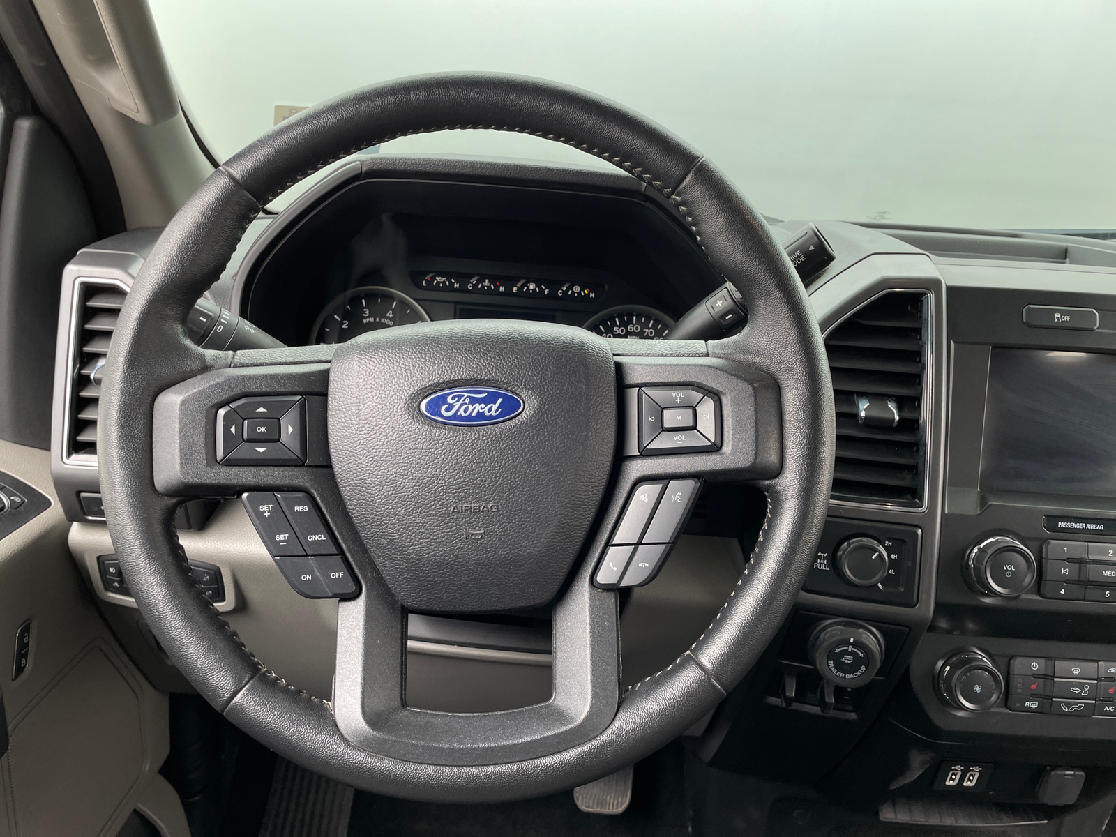 Thumbnail: 2019 Ford Econoline - 5