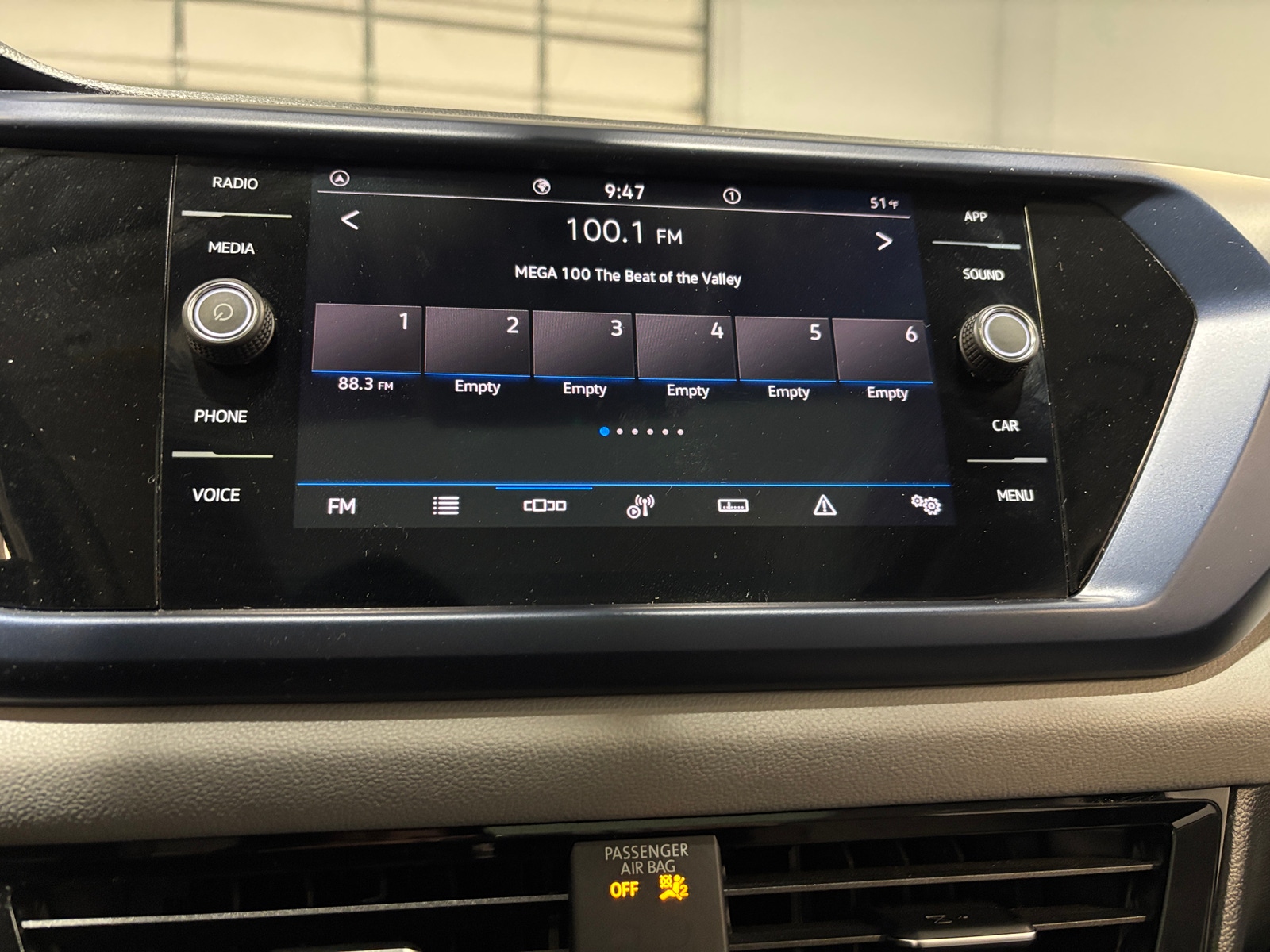 Thumbnail: 2023 Volkswagen Taos - 3