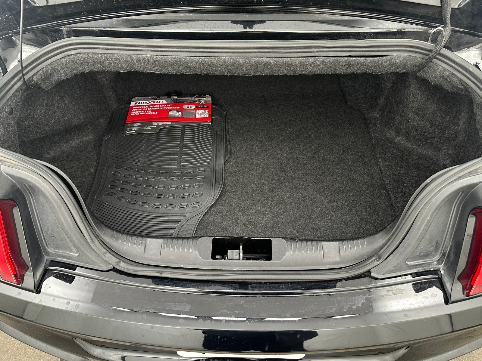 Thumbnail: 2022 Ford Mustang - 7