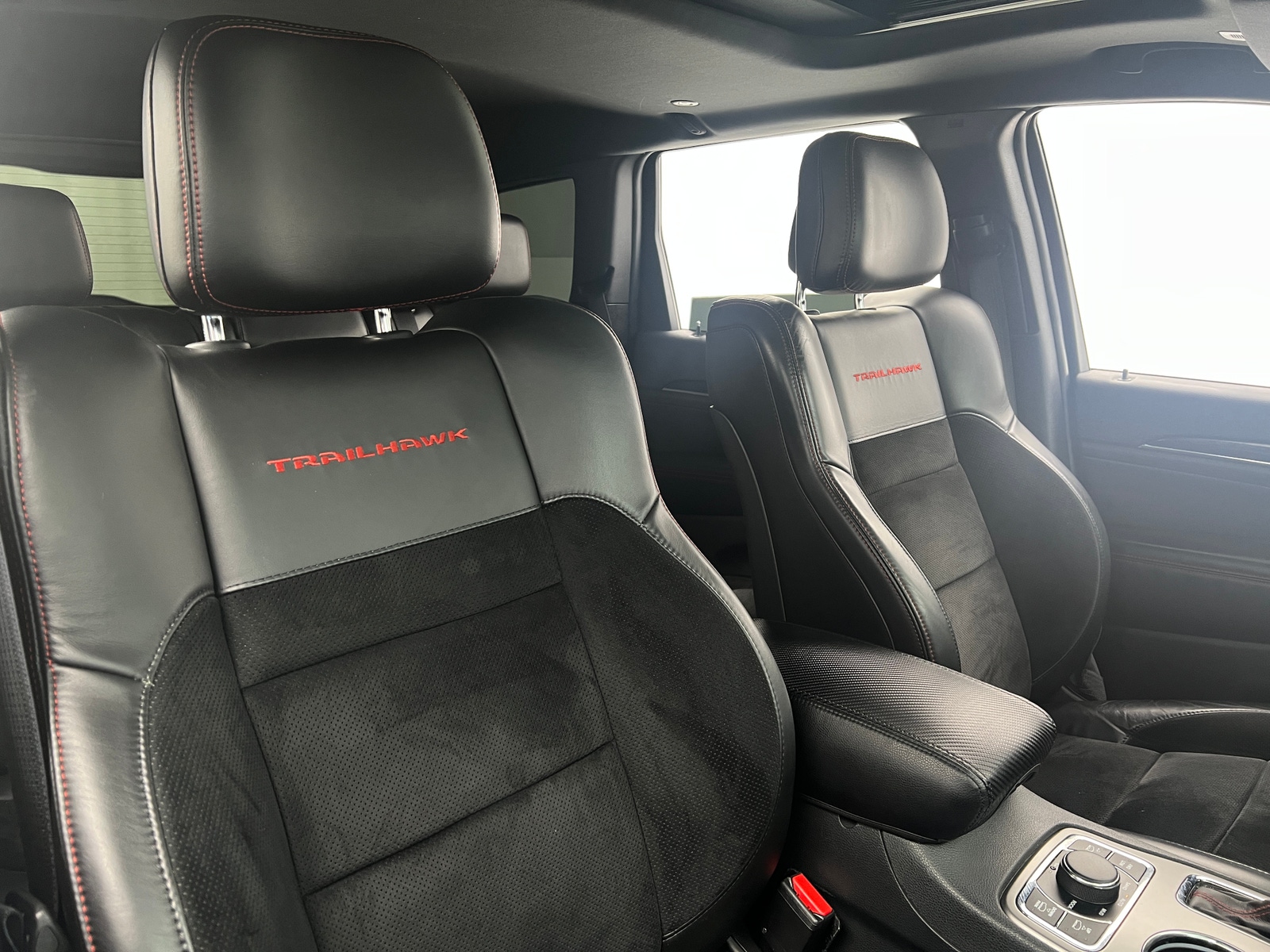 Thumbnail: 2017 Jeep Grand Cherokee - 2