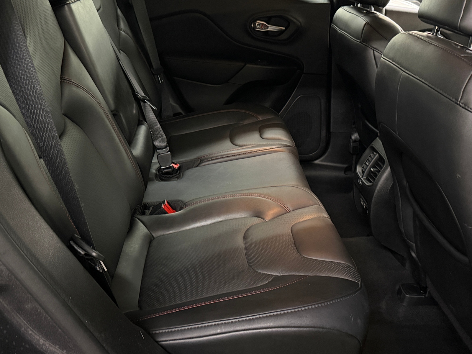 Thumbnail: 2021 Jeep Cherokee - 5