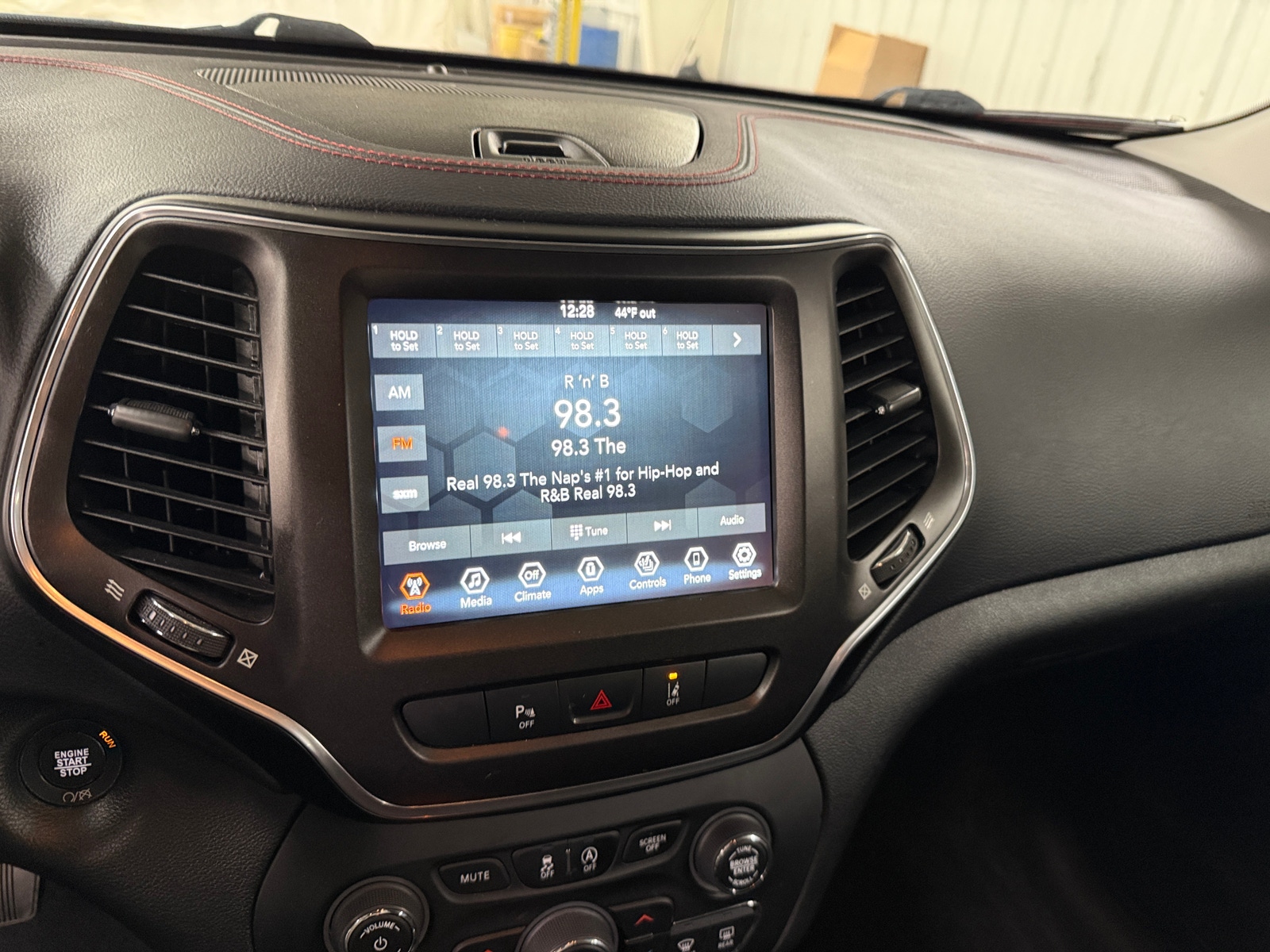 Thumbnail: 2021 Jeep Cherokee - 3