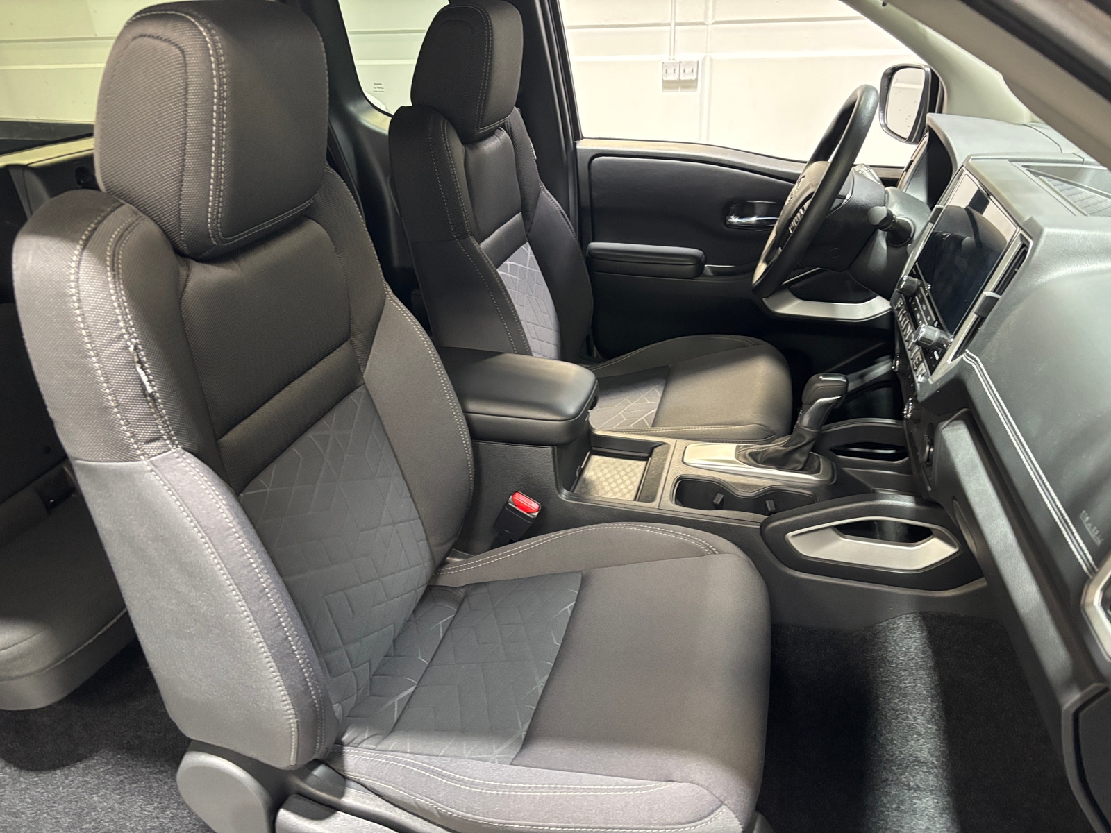 Thumbnail: 2025 Nissan Frontier - 2