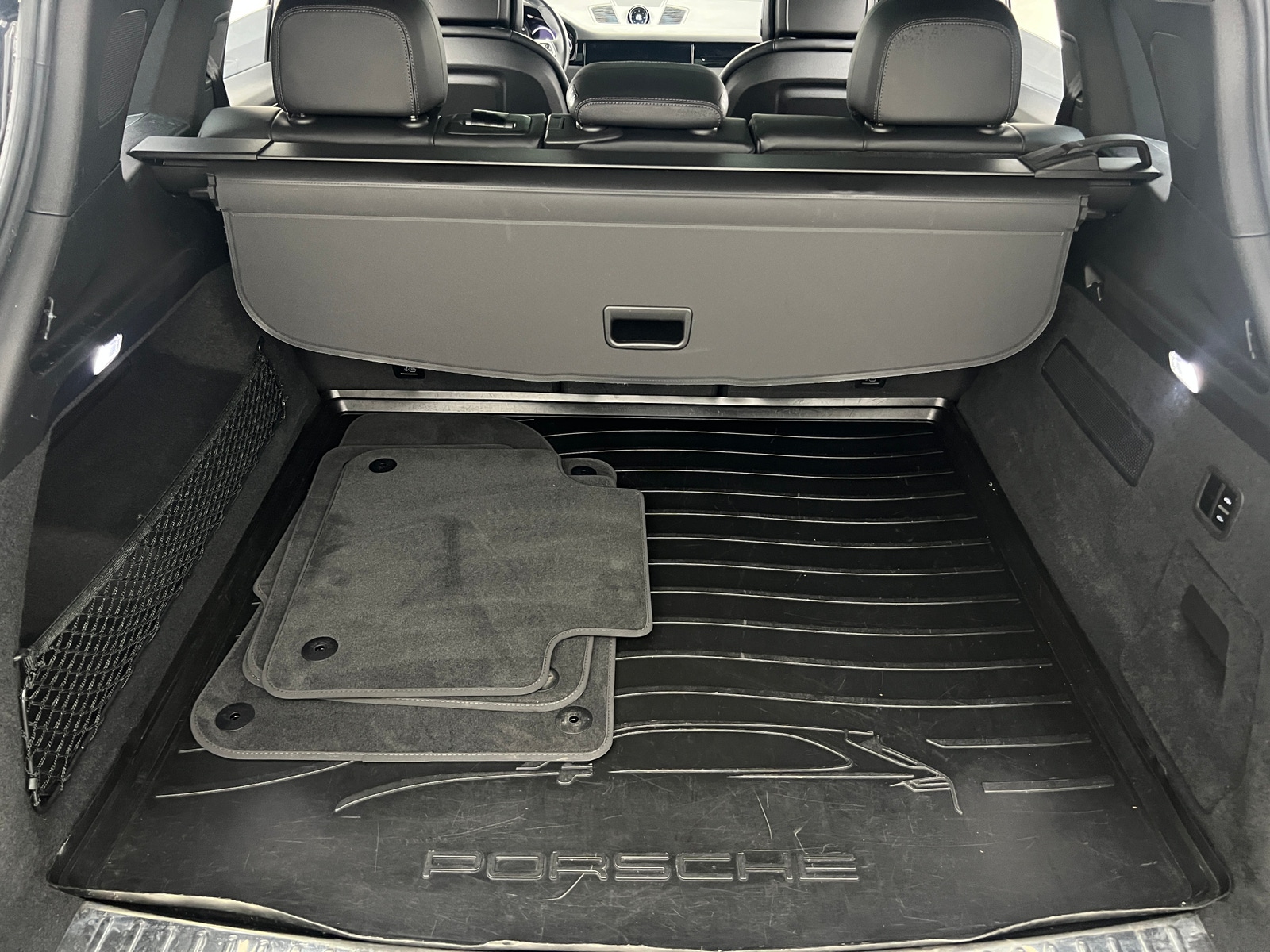 Thumbnail: 2022 Porsche Cayenne - 6