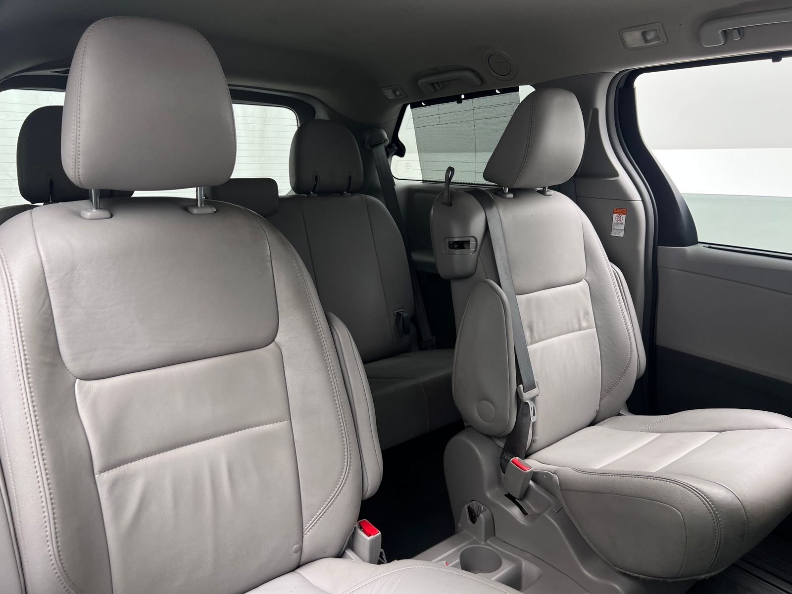 Thumbnail: 2015 Toyota Sienna - 5